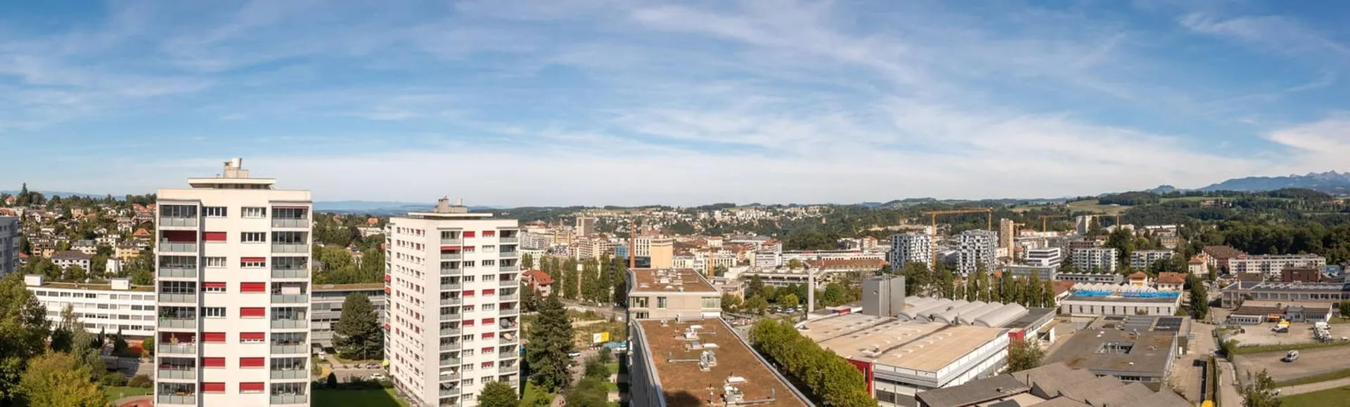 Un 4.5 pièces où l’extérieur prolonge naturellement l’intérieur