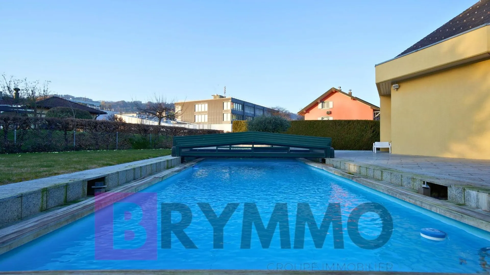 Au cœur de Rolle — Villa de 5,5 pièces avec appartement indépendant de 2 pièces et piscine