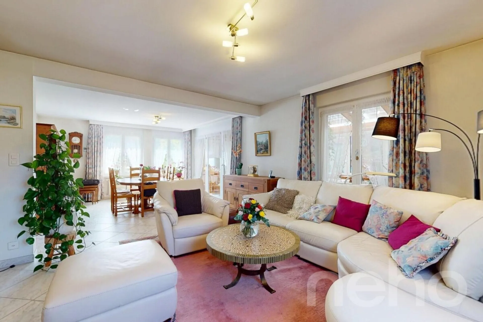 Spacieuse villa au fort potentiel, calme, avec appartement indépendant