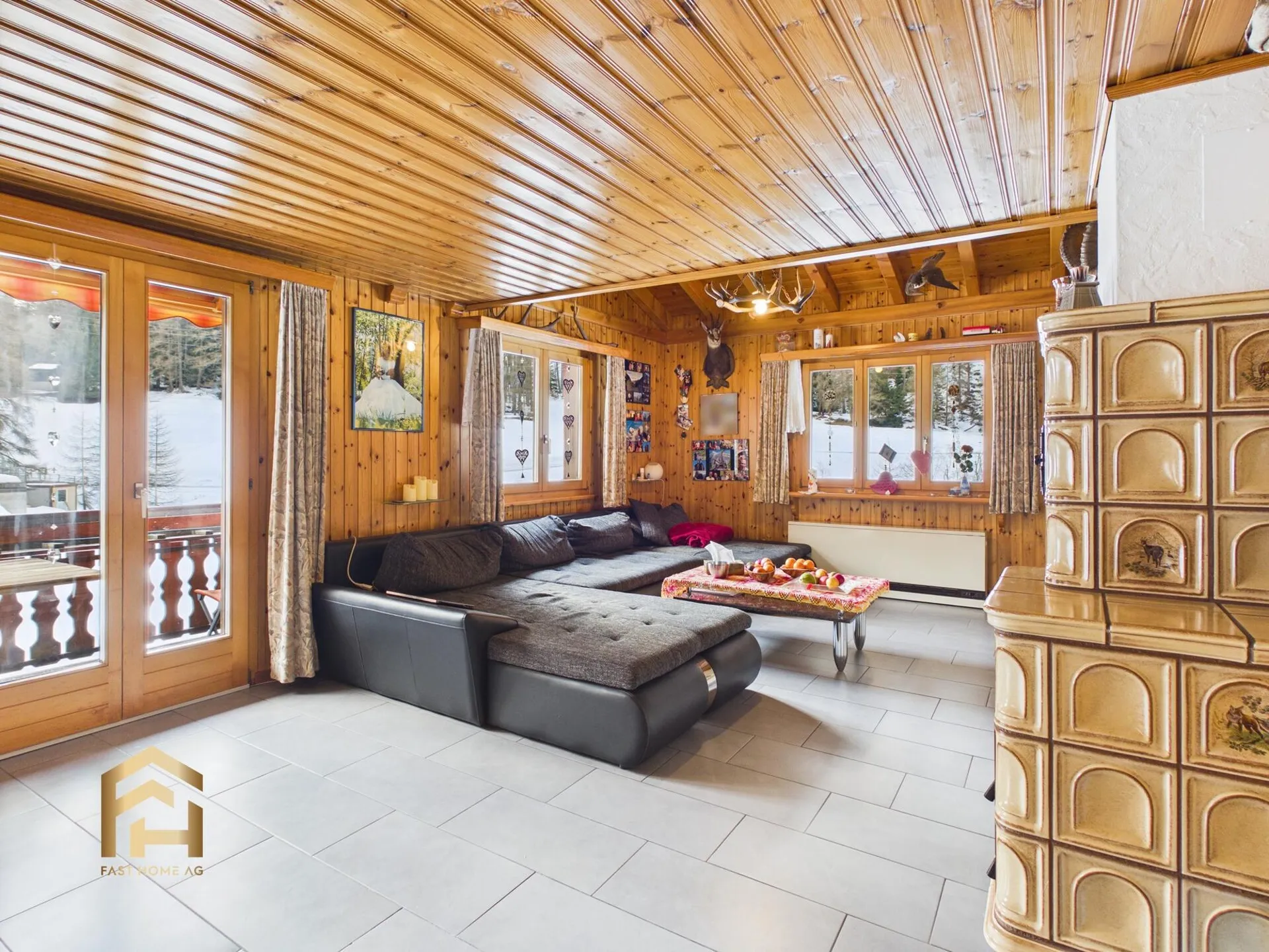 Renovierte 4.5 Duplex-Attika in attraktiver Lage mit optimaler Anbindu