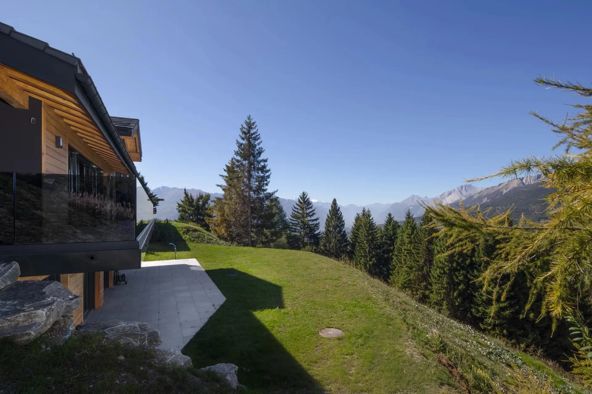 Chalet d'exception 5.5 pièces à Crans-Montana ? Vue imprenable et jacuzzi