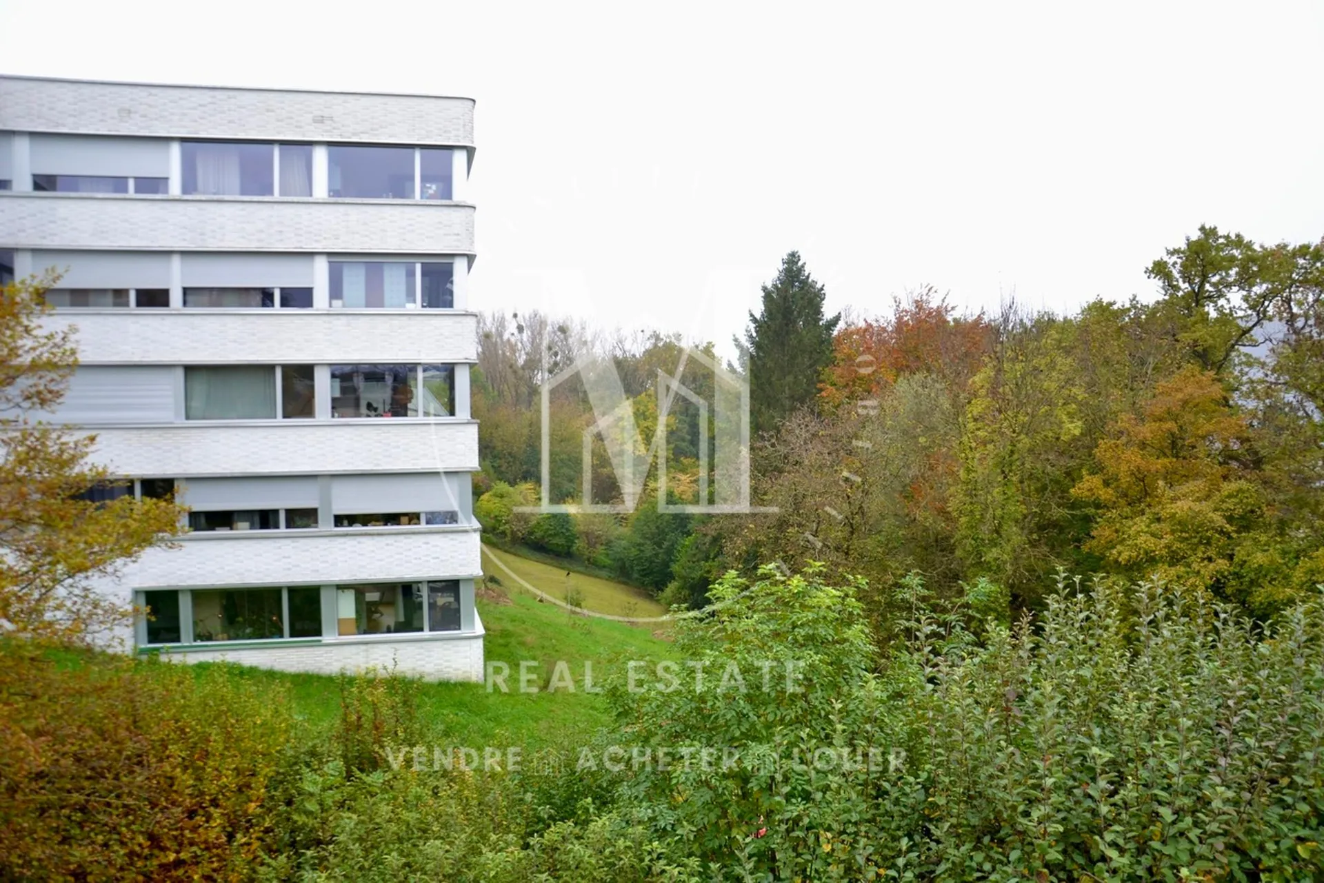 CHAMBRE EN COLOCATION : Votre Oasis de Confort au Coeur de Nyon
