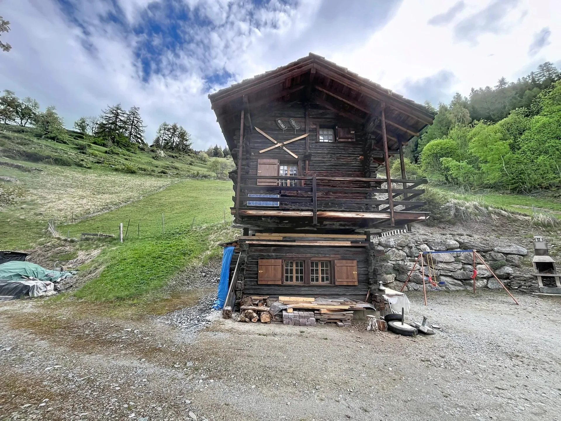 Mazot de caractère à Ayer - Authentique refuge alpin au coeur de la nature