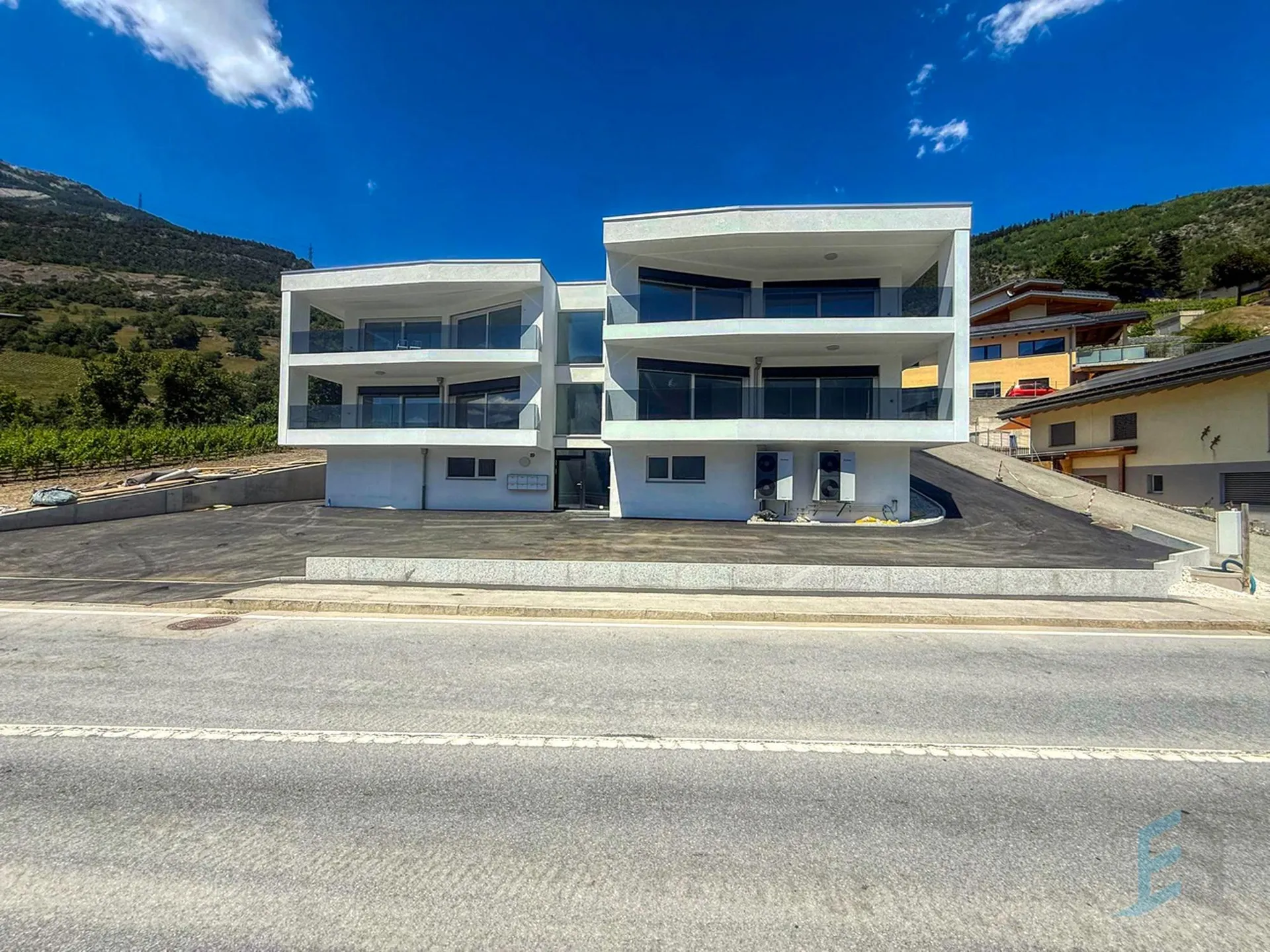 A LOUER - Splendide appartement neuf de 3½ pièces au coeur des vignobles