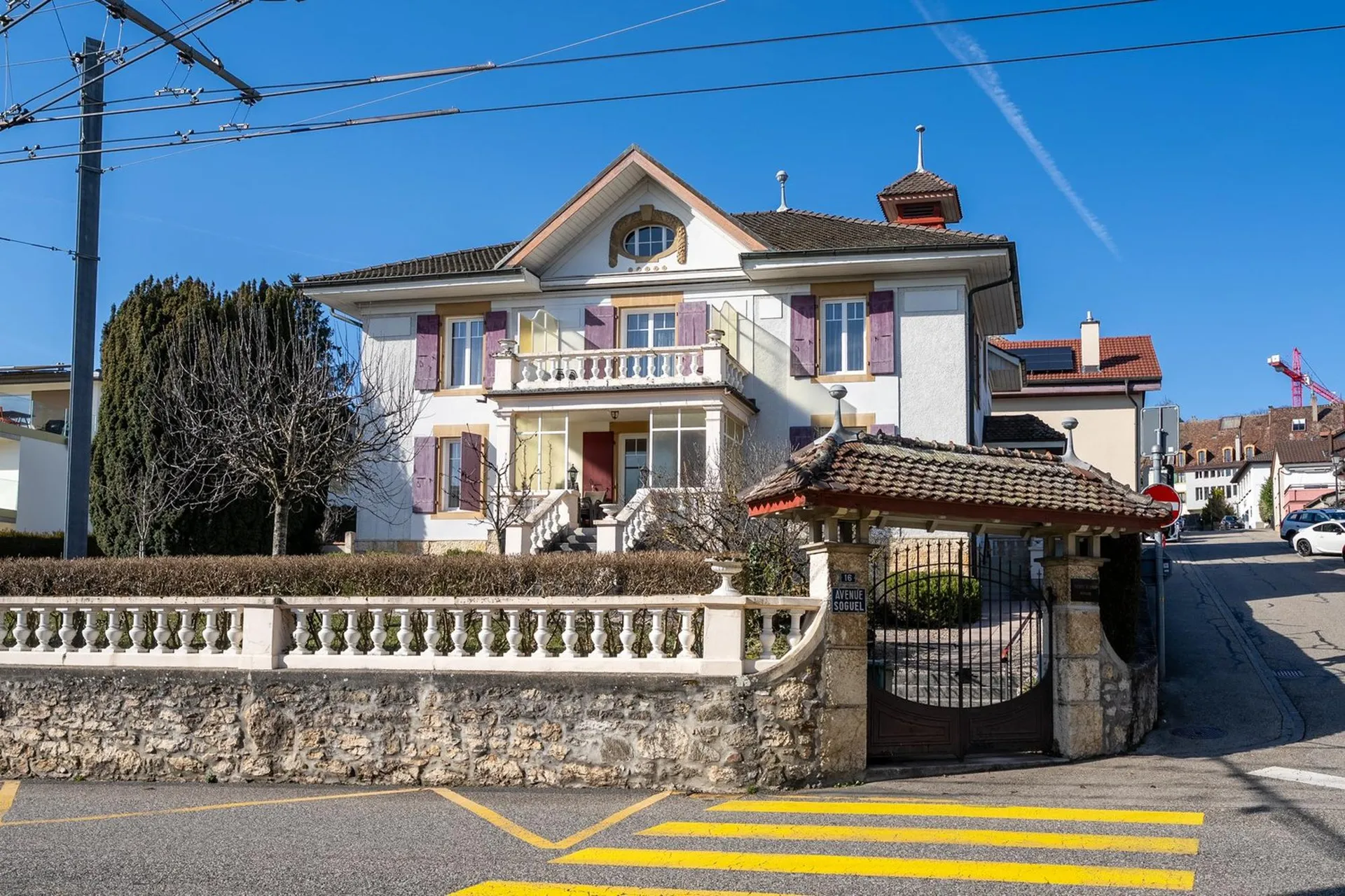 Magnifique maison familiale de 12 pièces à Corcelles