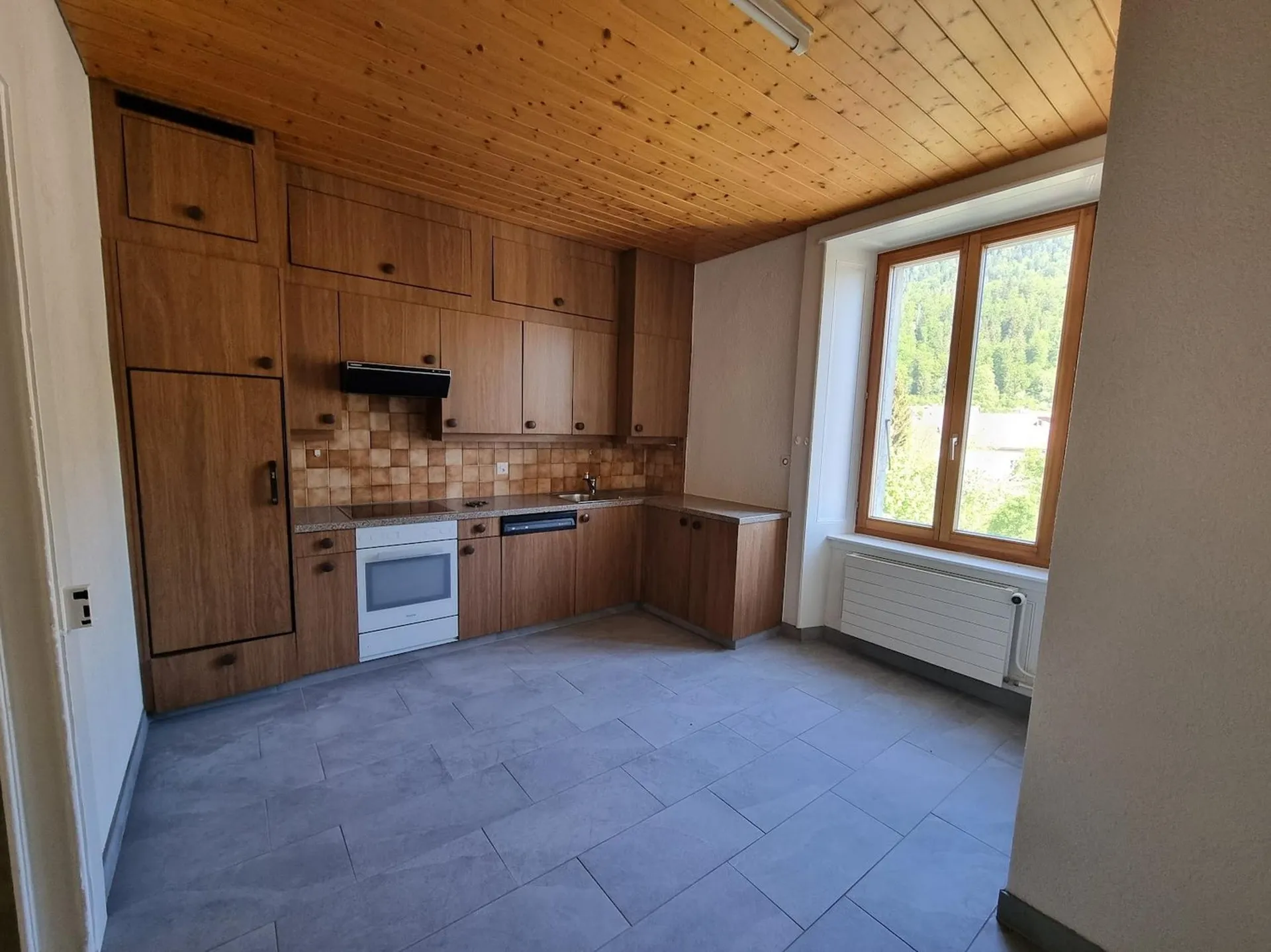Charmant appartement de 4 pièces à Buttes