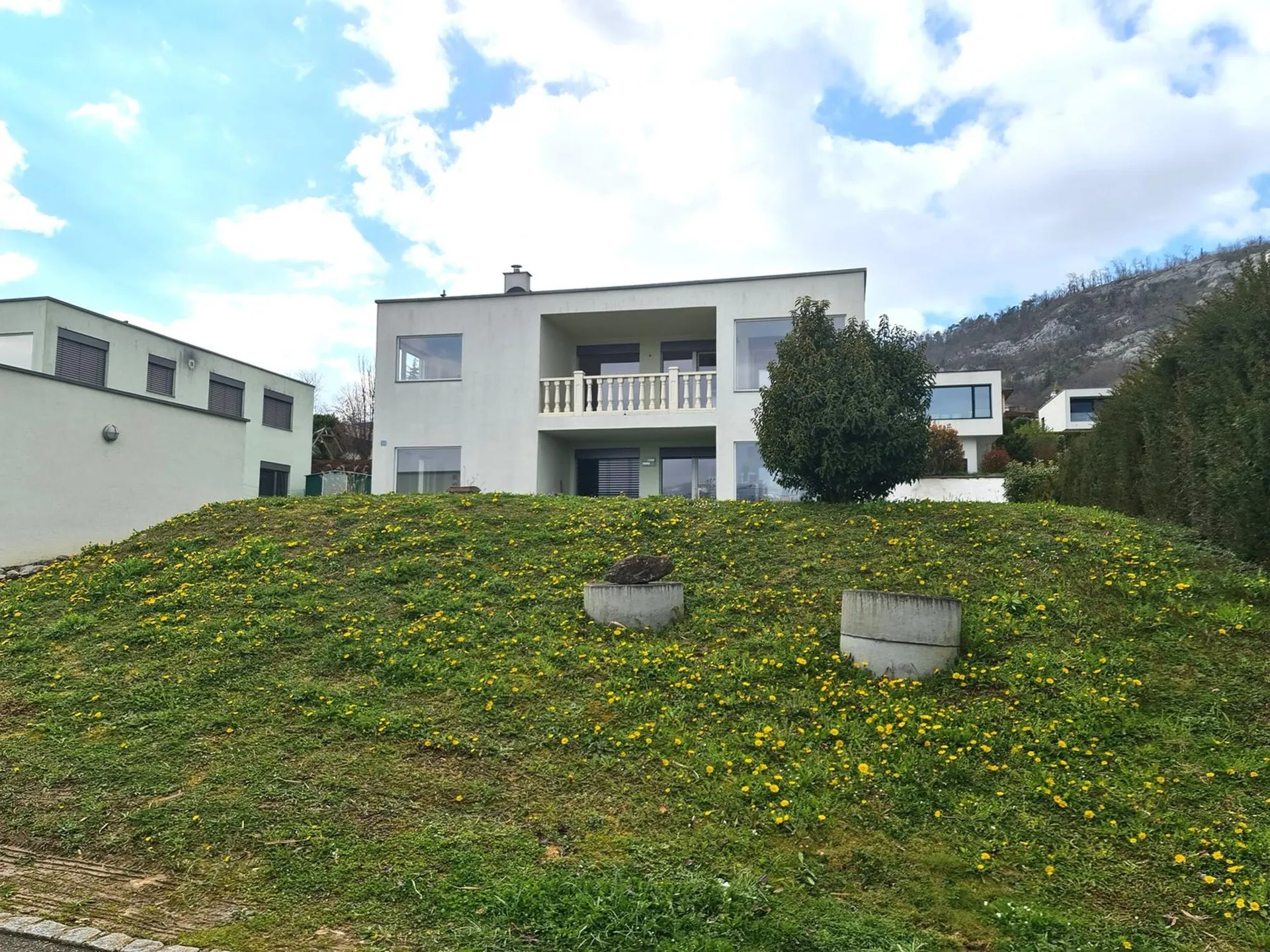 Sehr schönes und geräumiges Attikapartment mit 4,5 Zimmern in PPE mit eigenem Garage