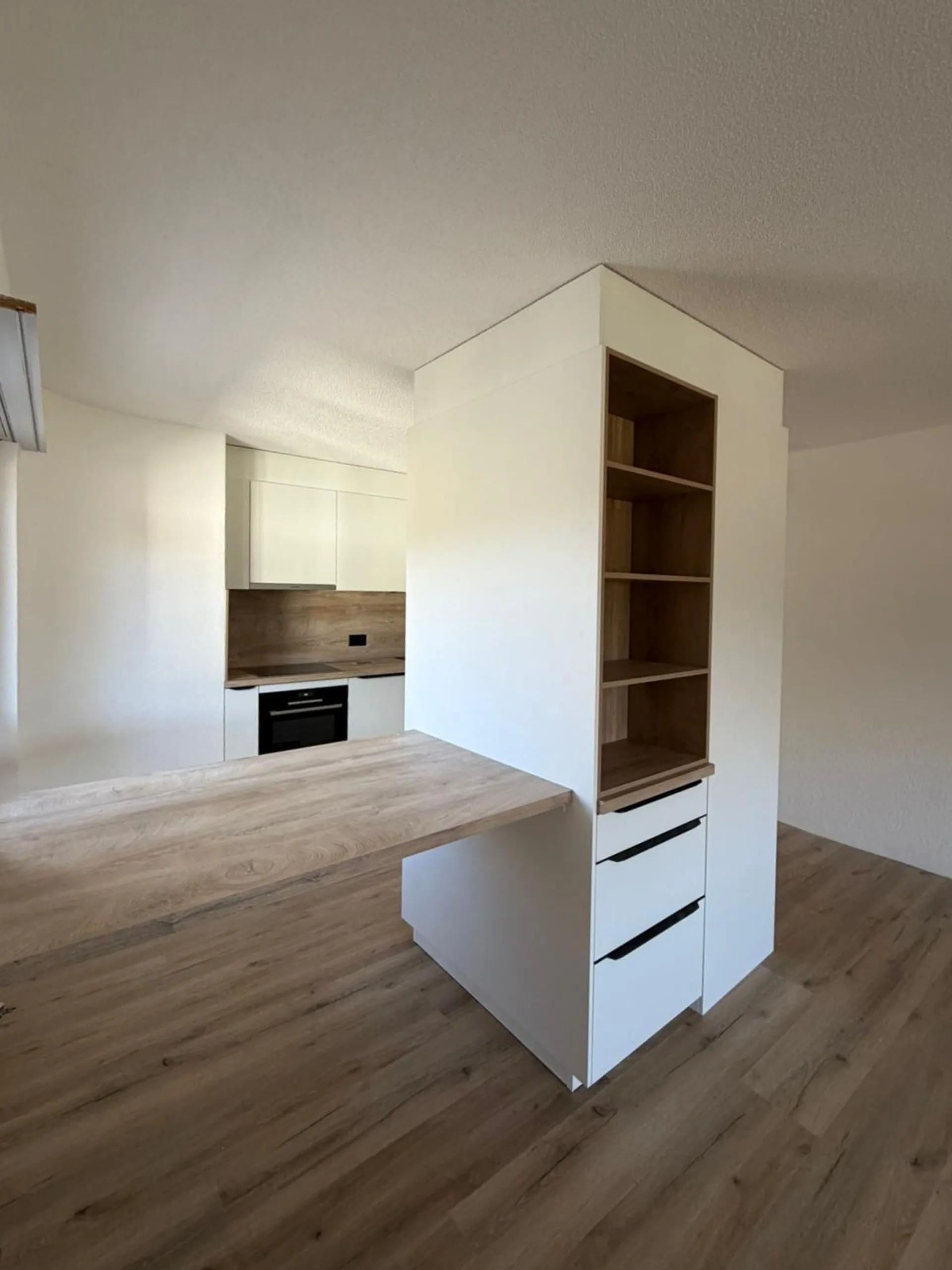 Dernier studio entièrement rénové avec intérieur moderne