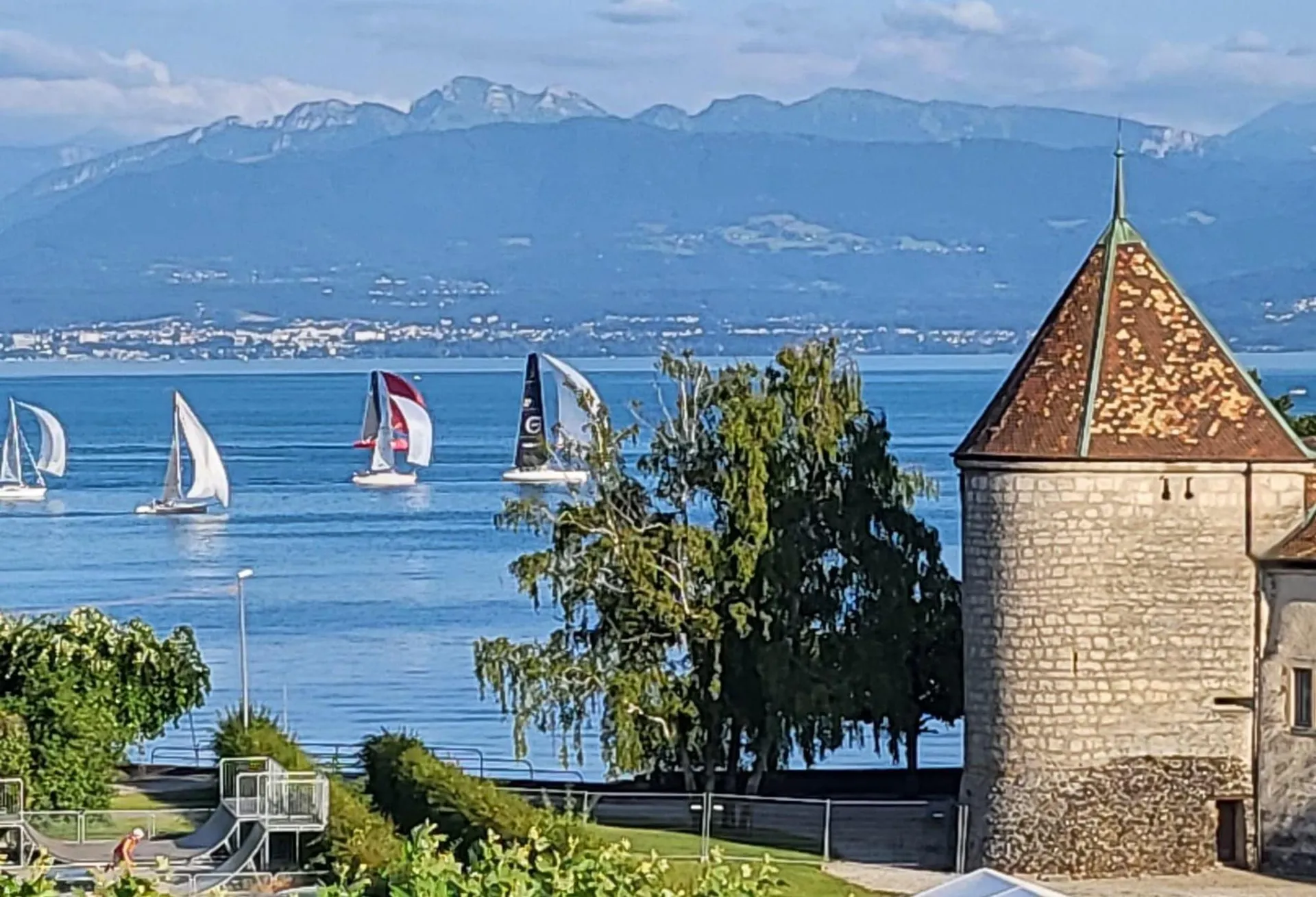 Très bel appartement avec vue lac