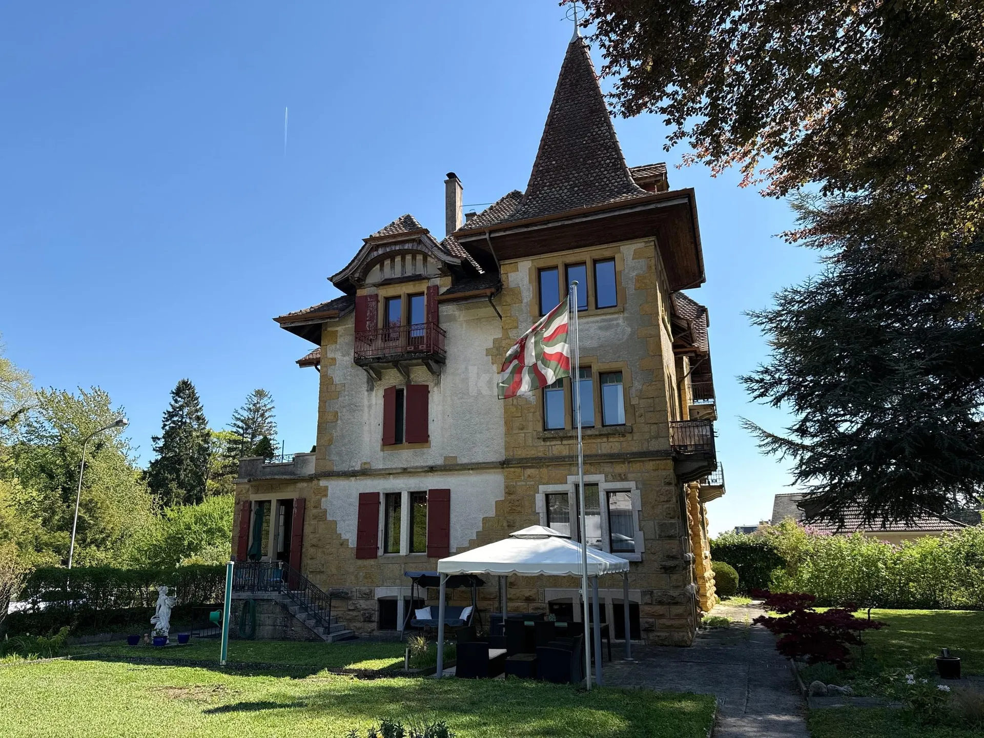 Image 12