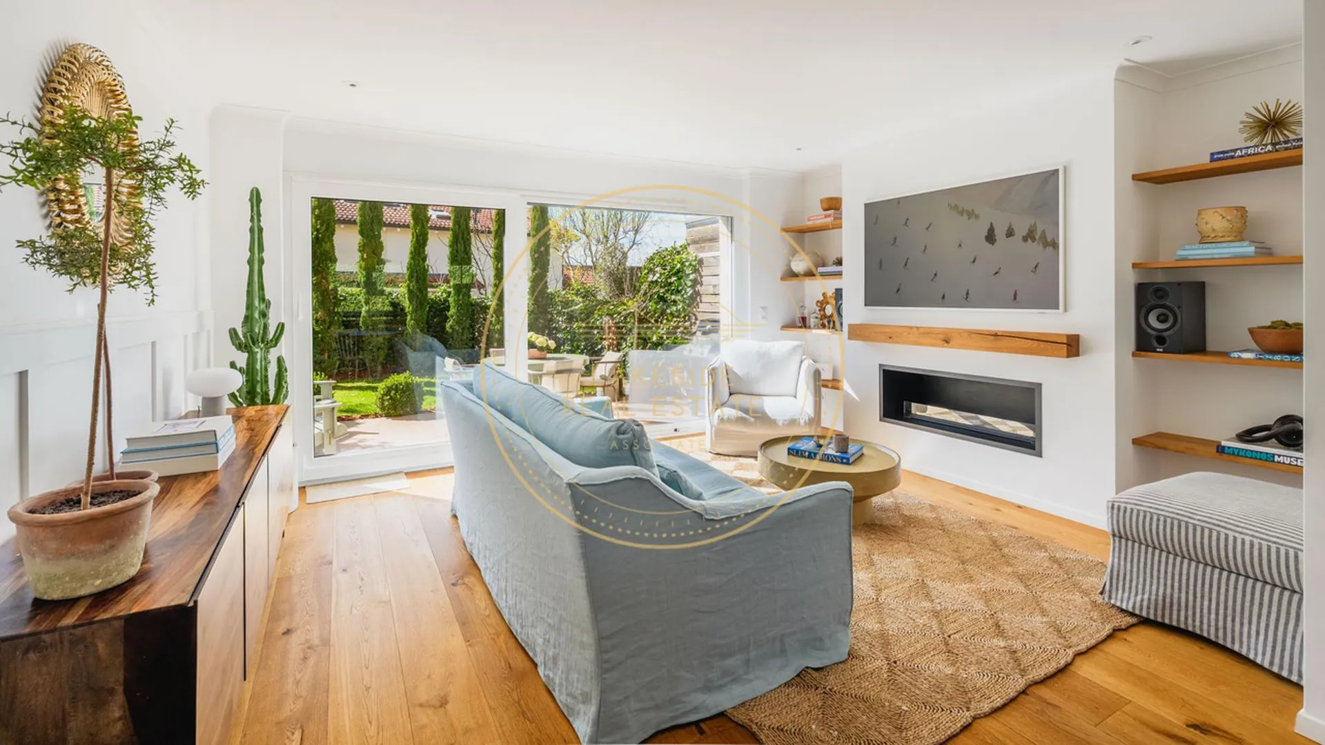 Maison mitoyenne comme neuve - quartier le Reposoir