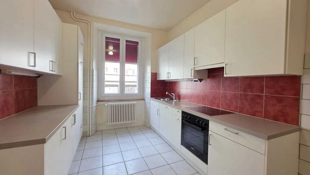 LUMINEUX LOGEMENT DE 100 M2