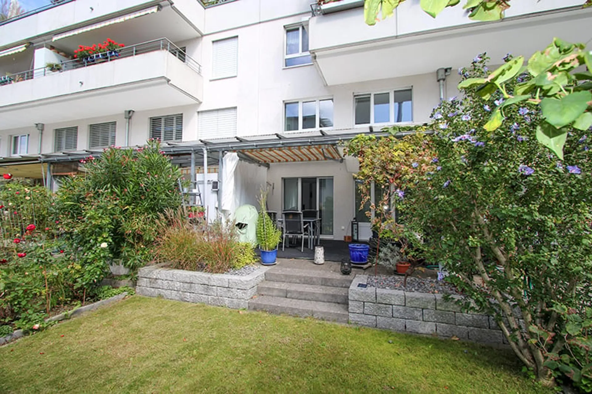 Unterkellerte Maisonette-Wohnung mit Umschwung (REFH)