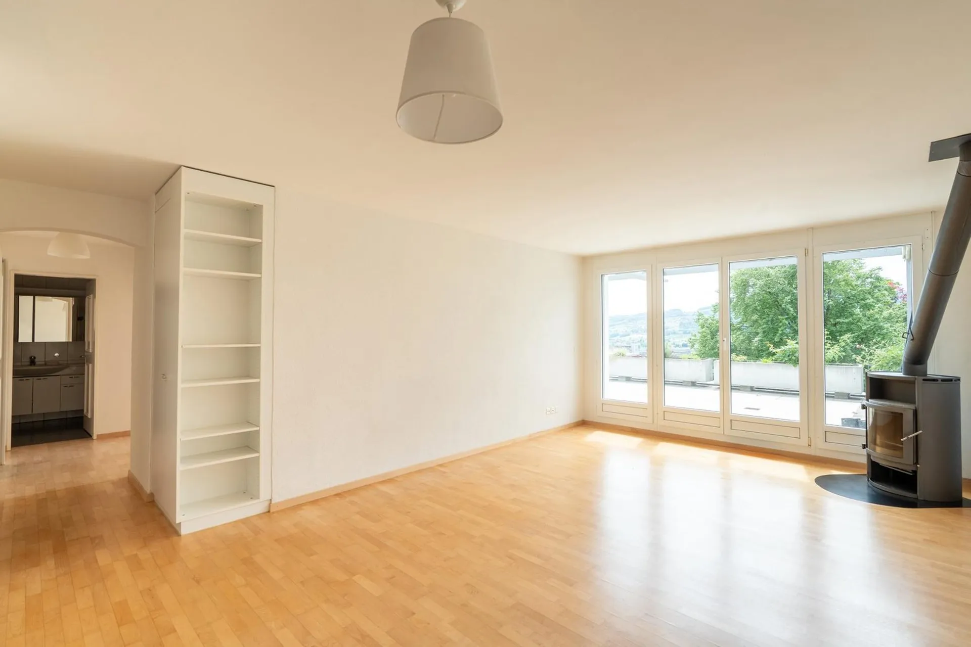 Helle 3.5-Zimmer-Terrassenwohnung – ab sofort verfügbar
