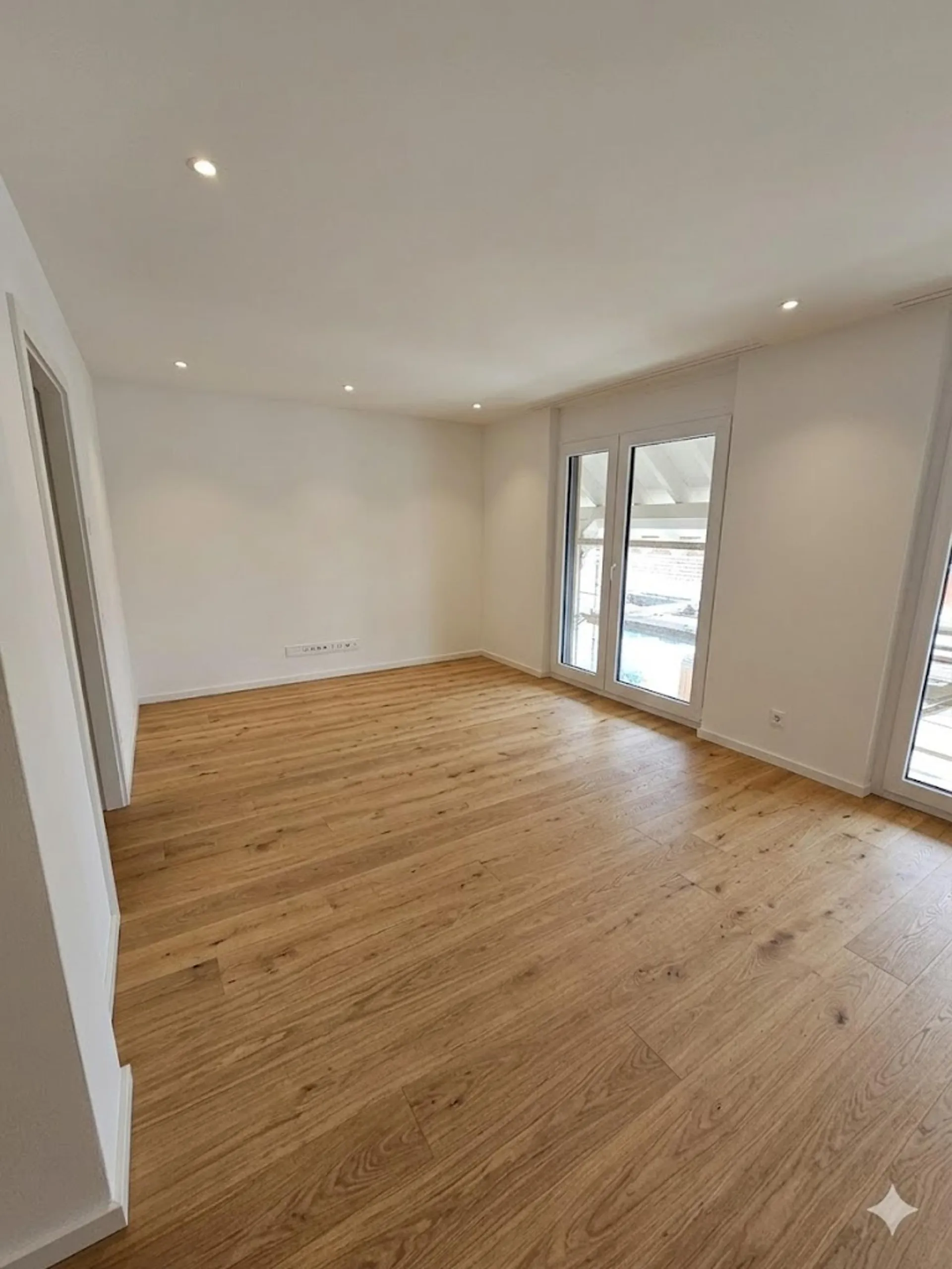 Erstvermietung moderne 2-Zimmer-Dachwohnung in Bachs
