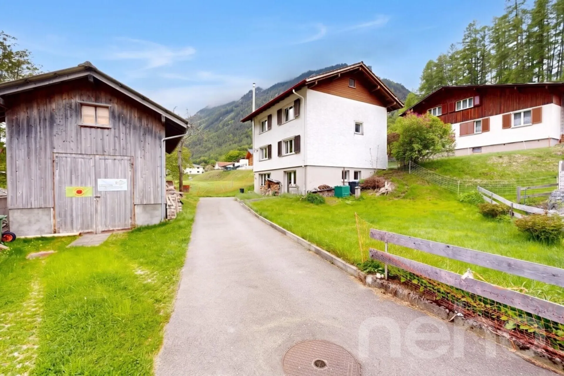 Modernisiertes EFH mit Schopf, Garten und Bergkulisse