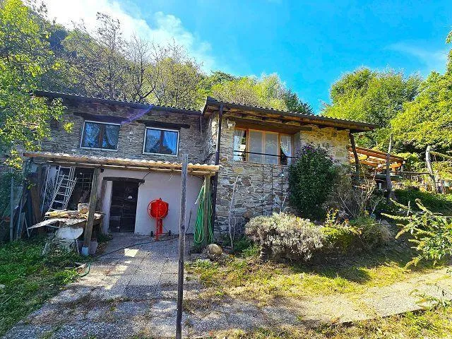 3 1/2-Zimmer-Rustico mit sehr viel Land in der Natur / Cascina 3,5 ...