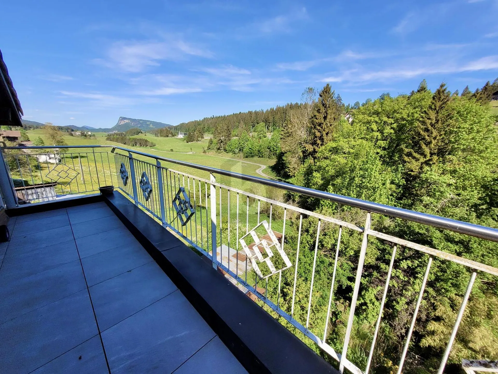 SPACIEUX DUPLEX AVEC BALCON