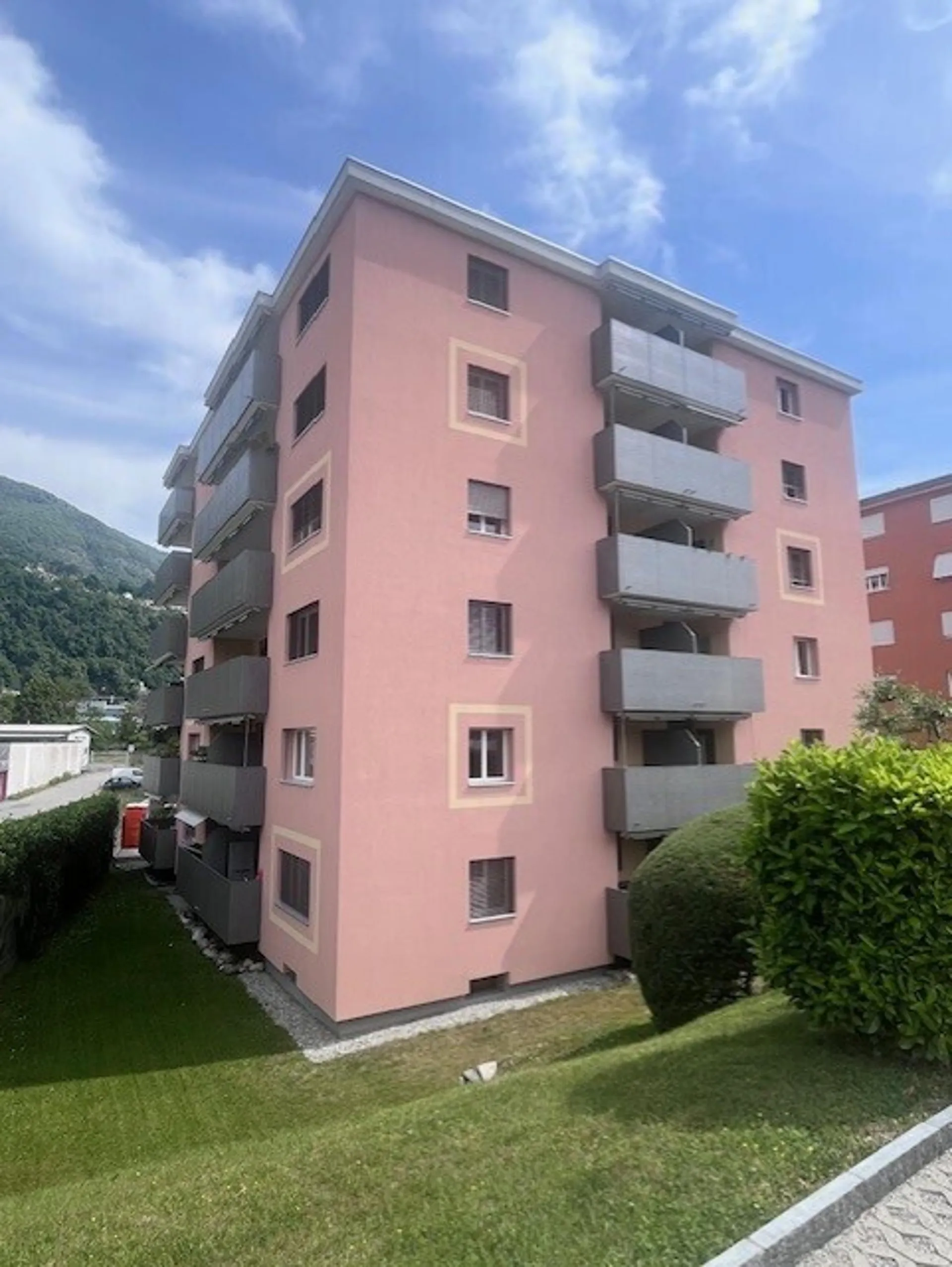 ASCONA, affittiamo appartamento di 2 1/2 locali in zona centrale