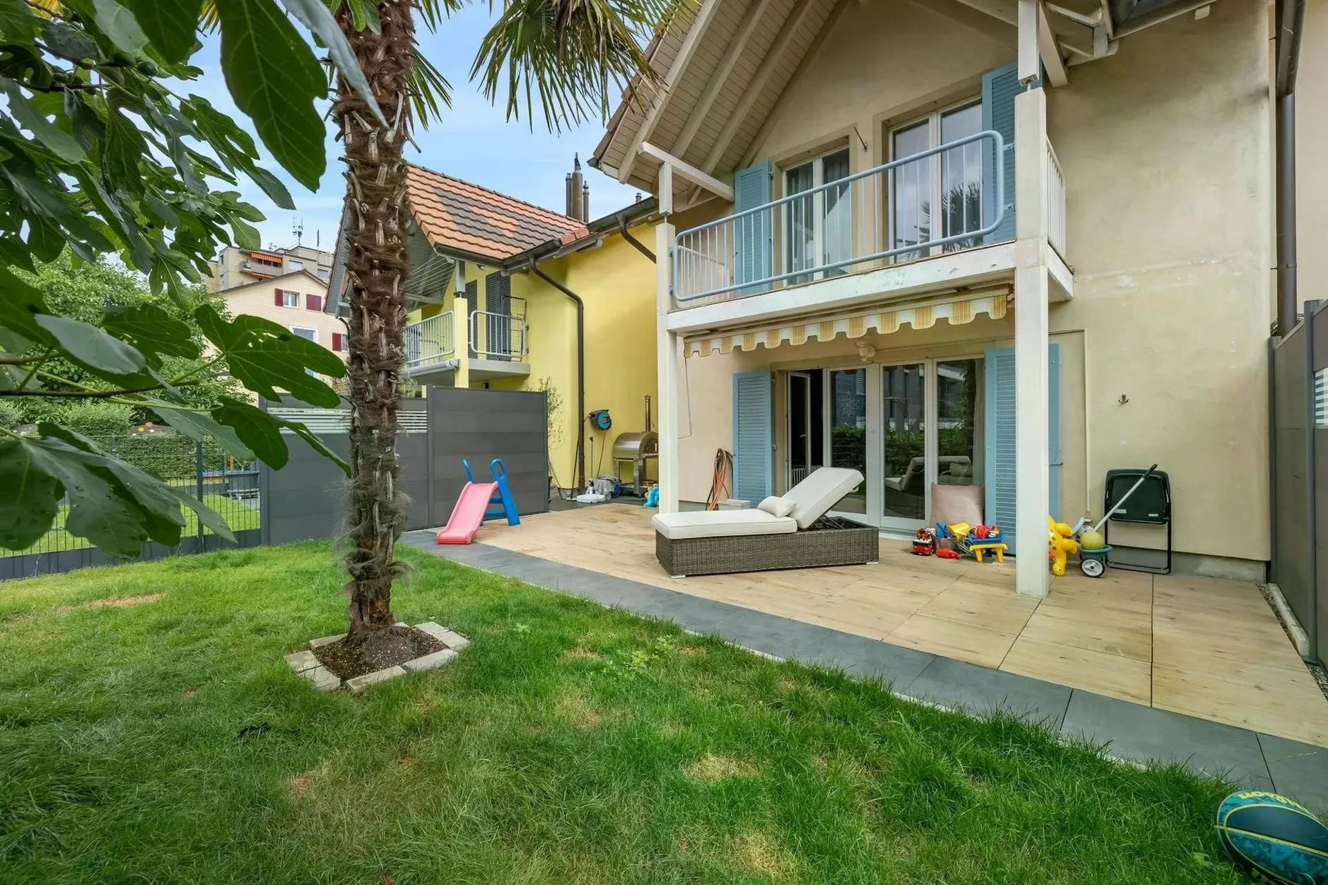 4.5-Zimmer-Reiheneckhaus mit Garten - Stein AG, hell und ruhig