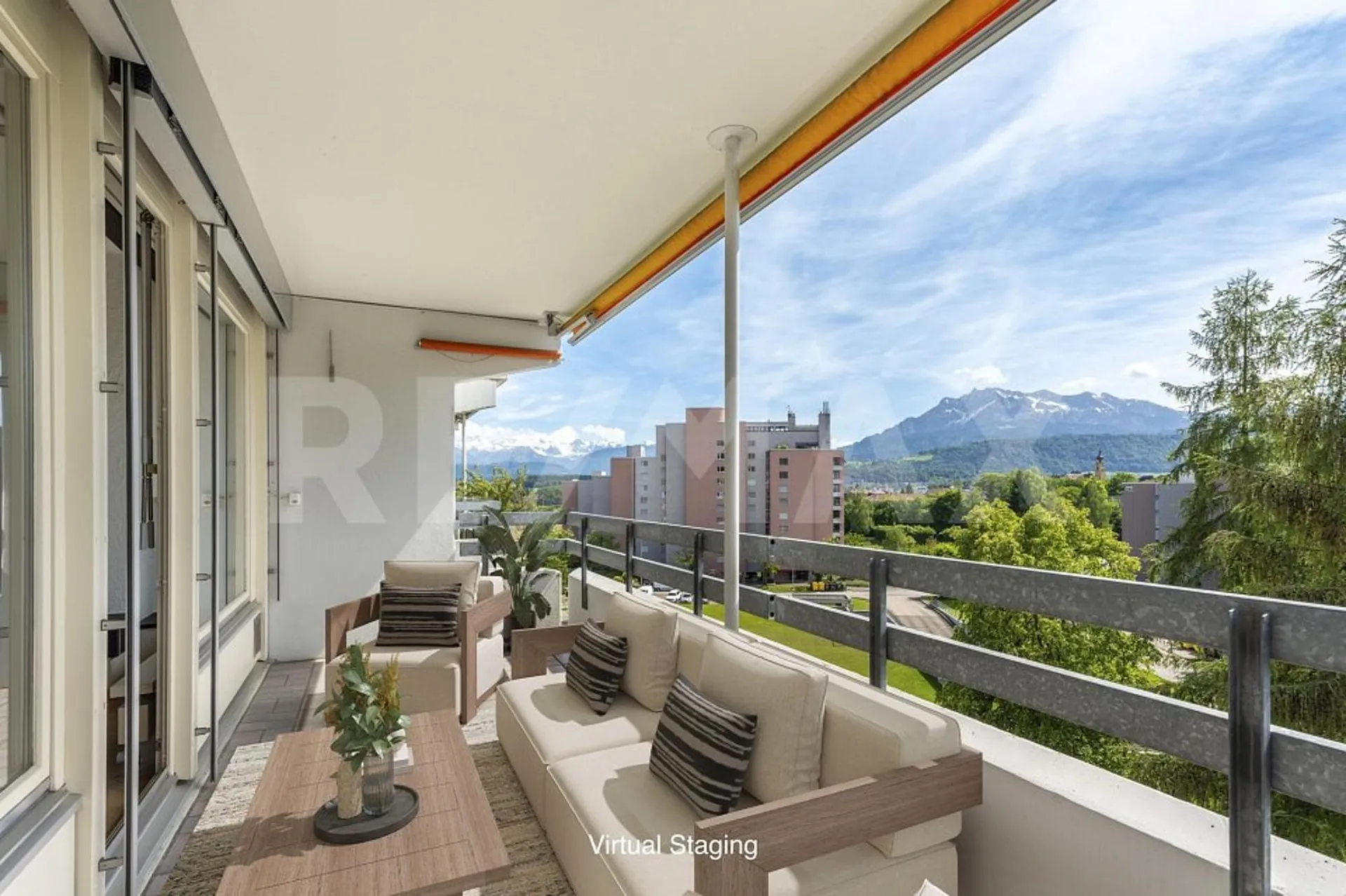 Attractive 5½-room apartment with sunny panoramic view