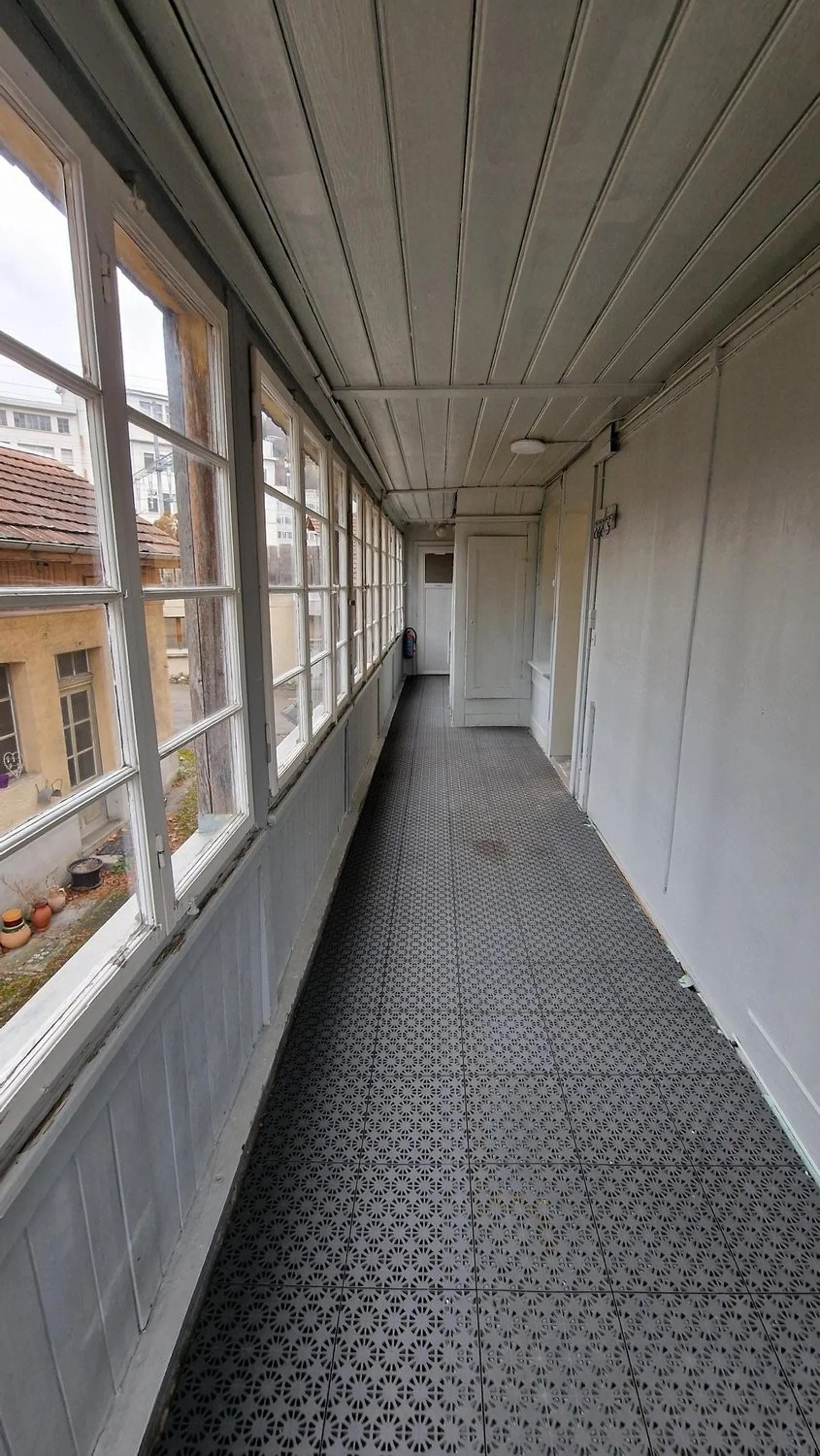 Image 12