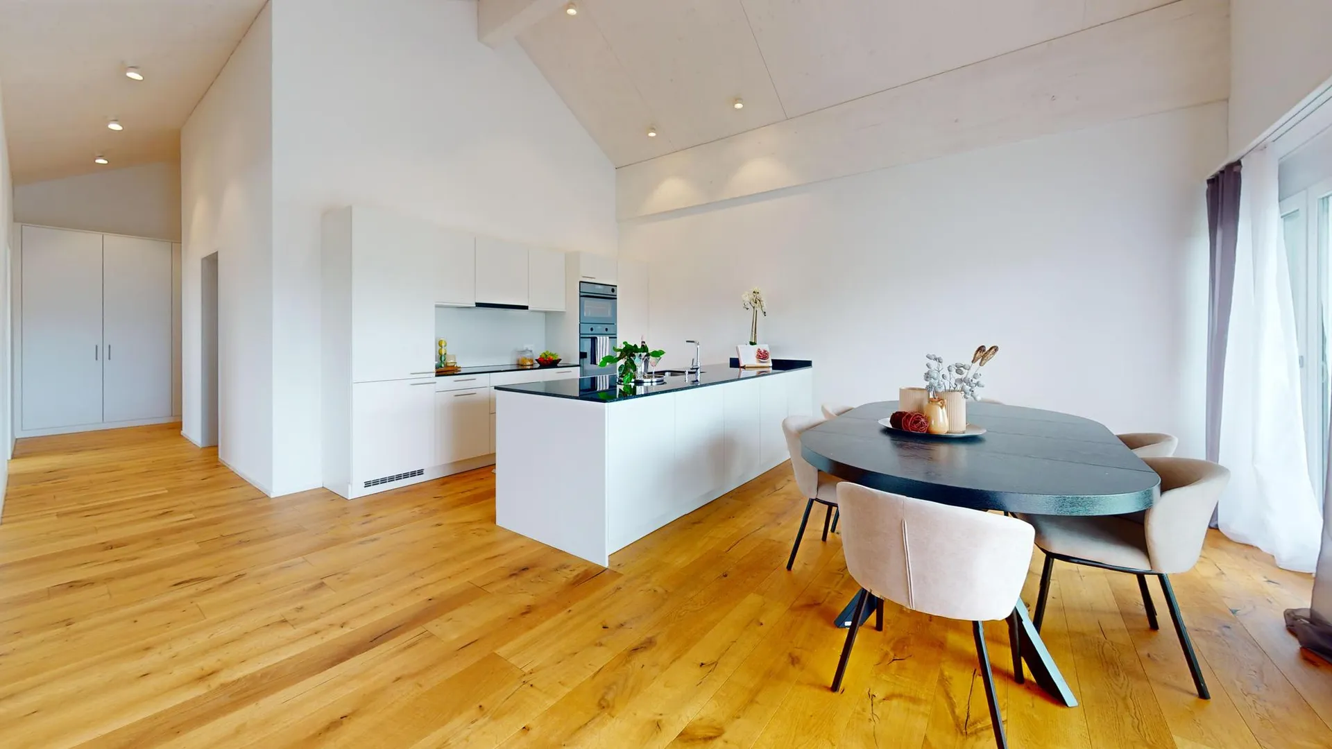 Exklusive 4.5 Zimmer-Dachwohnung