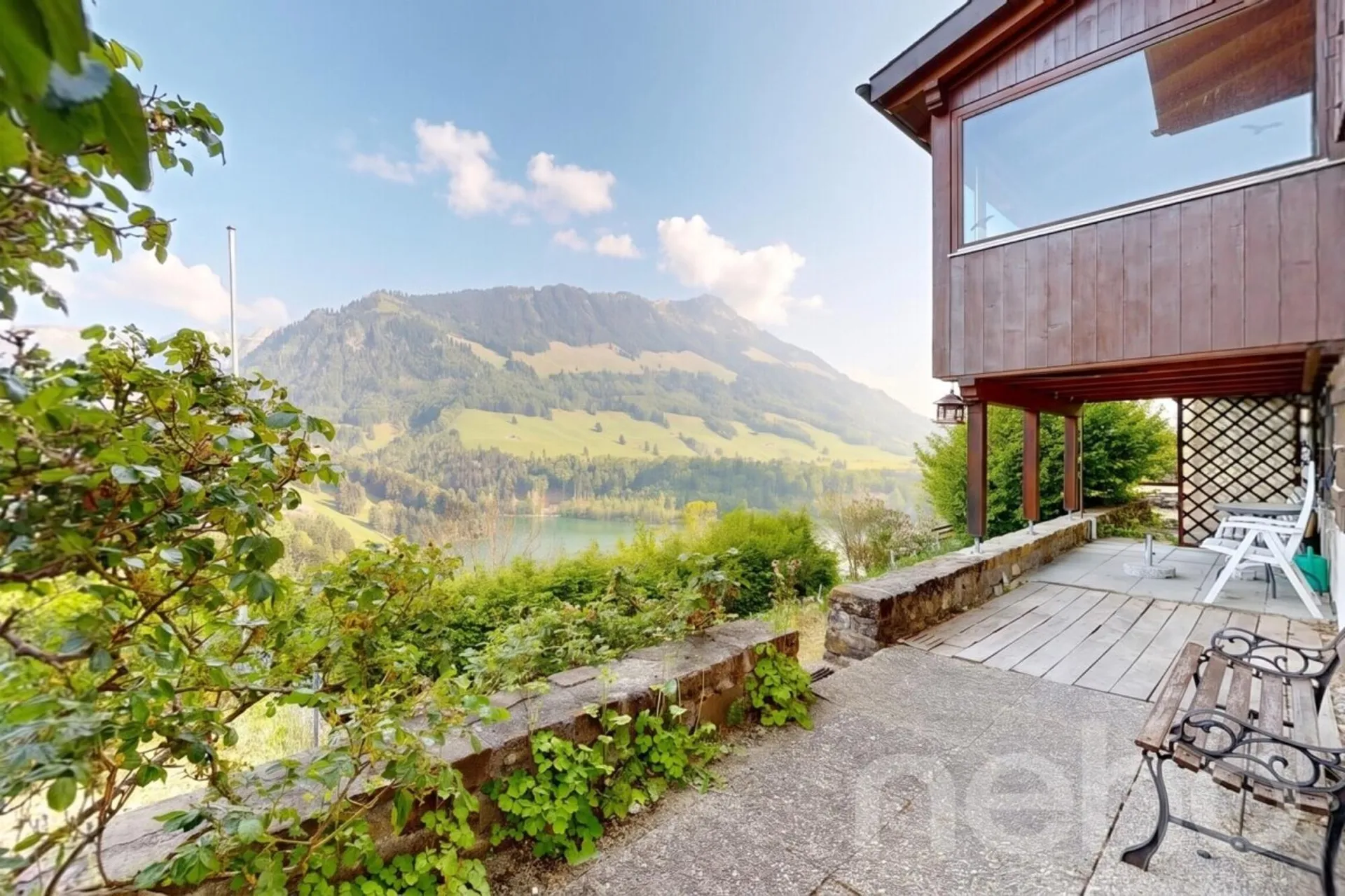 Chalet bucolique avec vue panoramique sur le lac de Montsalvens