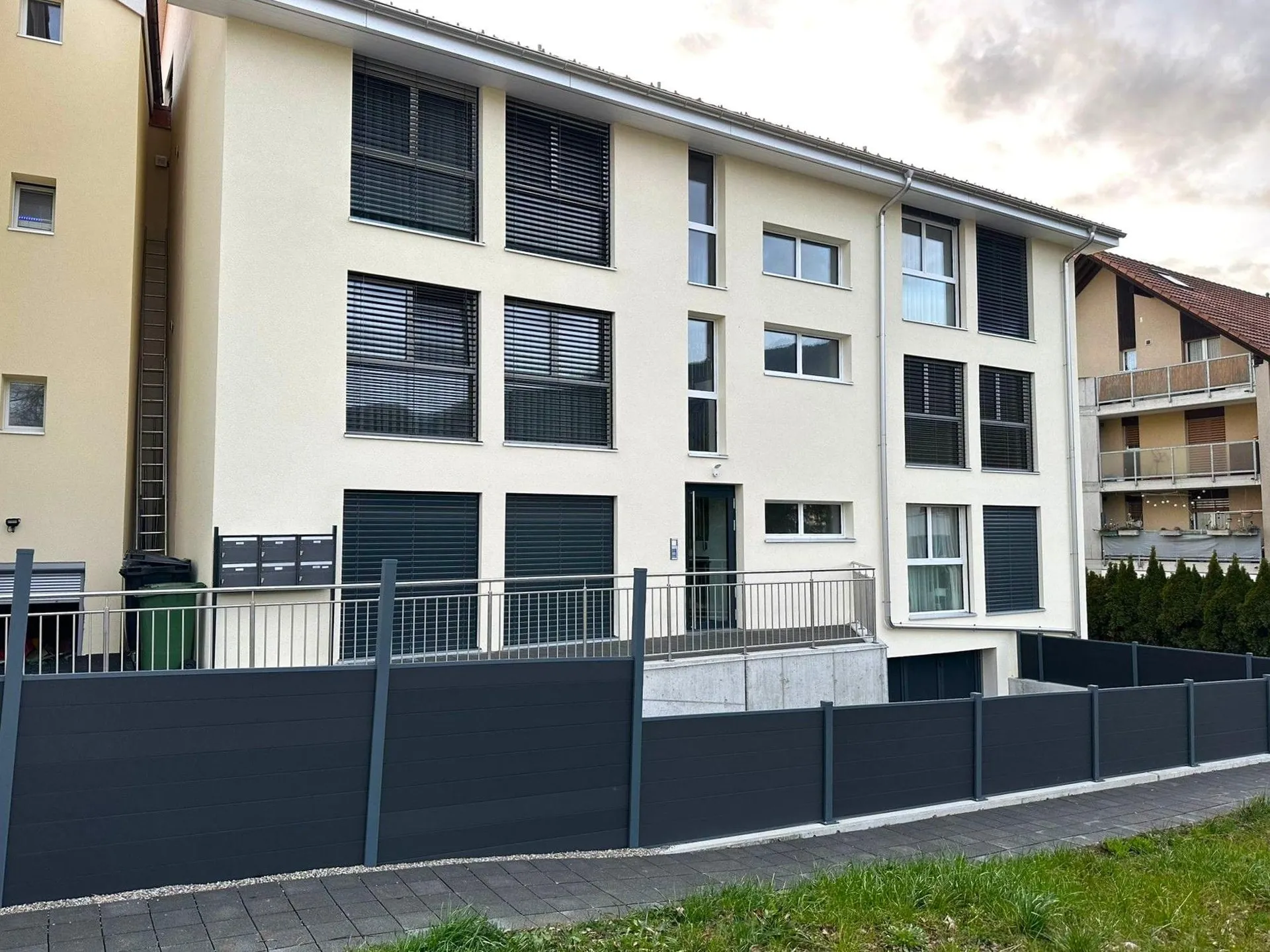 2 MFHs mit 10 Einheiten in Lengnau BE mit 4.76 % Bruttorendite