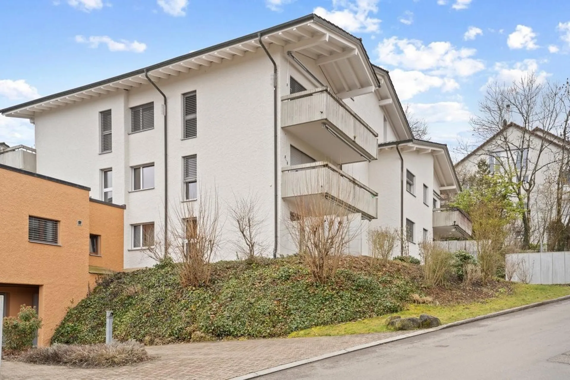Charmante 2.5-Zimmer-Wohnung an zentraler und grüner Lage