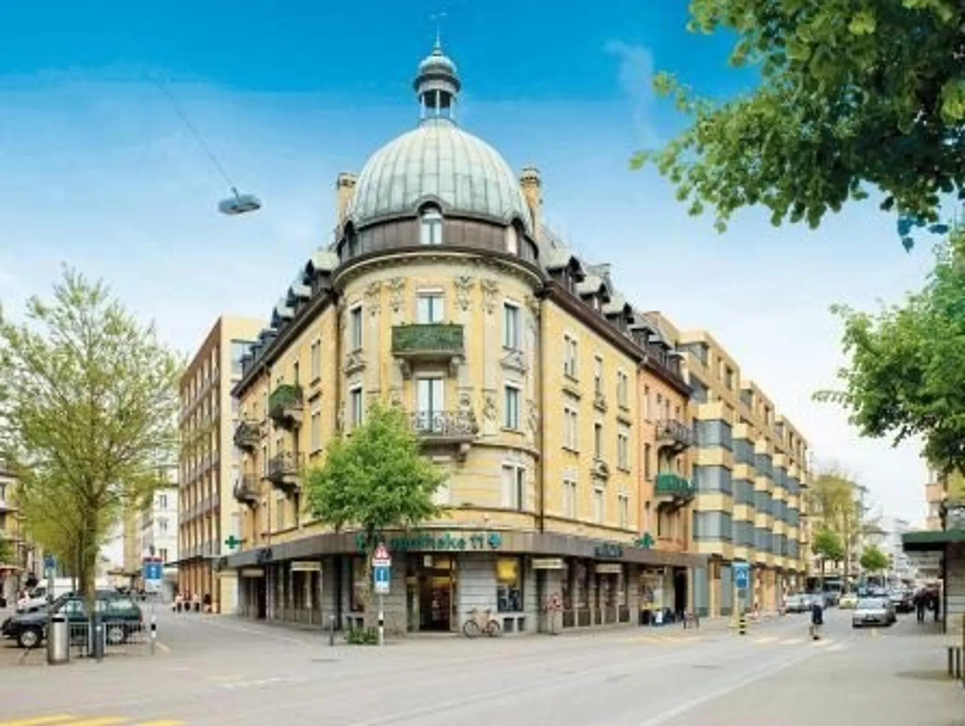 Spectacular attic apartment with PRIVATE rooftop terrace for rent