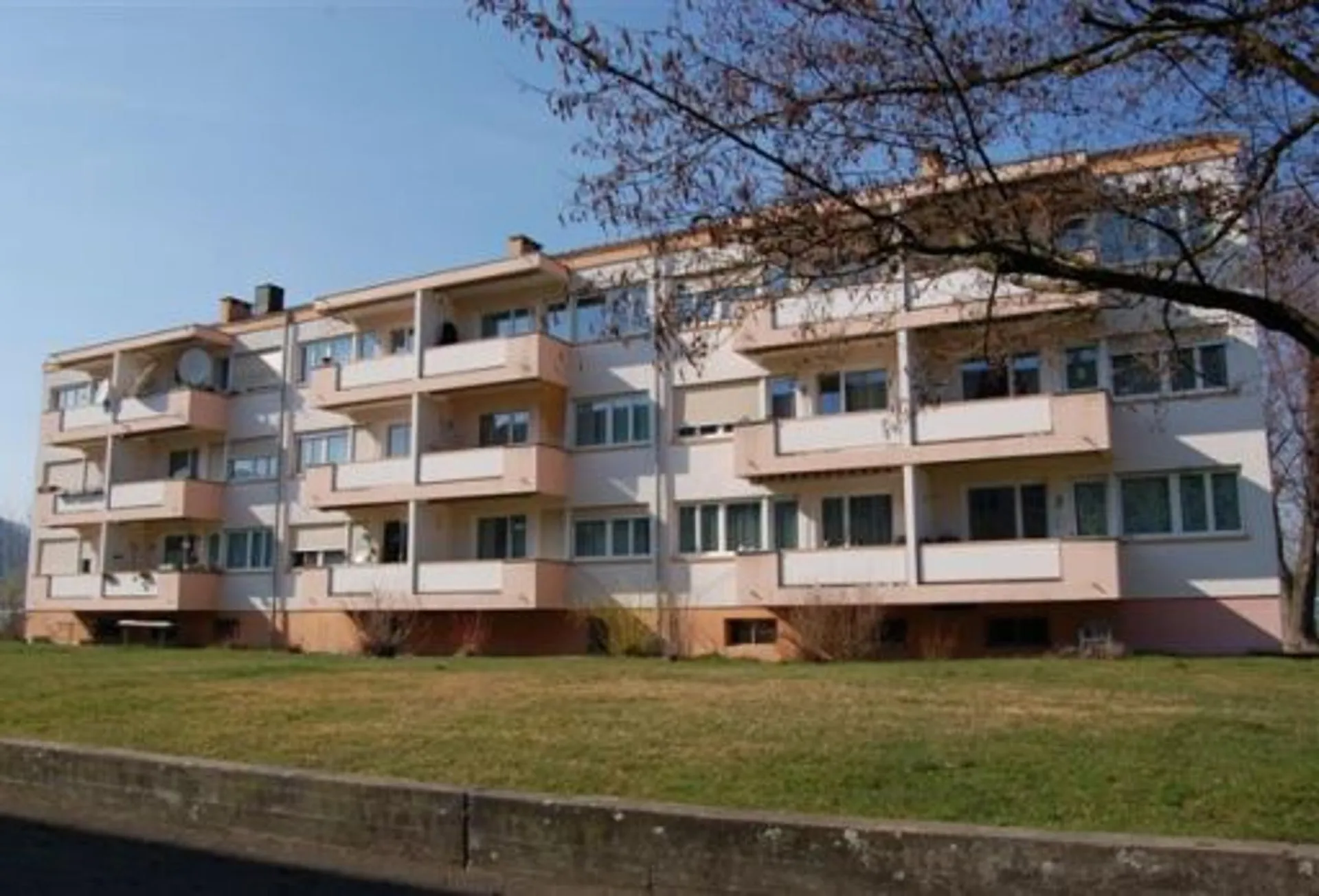 2-Zimmerwohnung, Parterre rechts