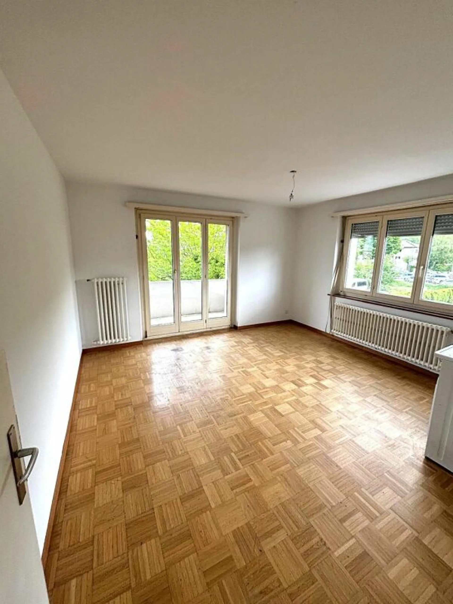 Helle 4.0 Zi. Wohnung zu vermieten Kopie