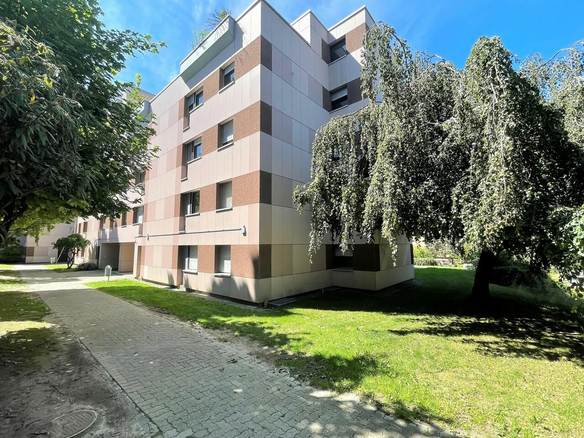Wohnung mit 3.5 Zimmern im 1. Stock