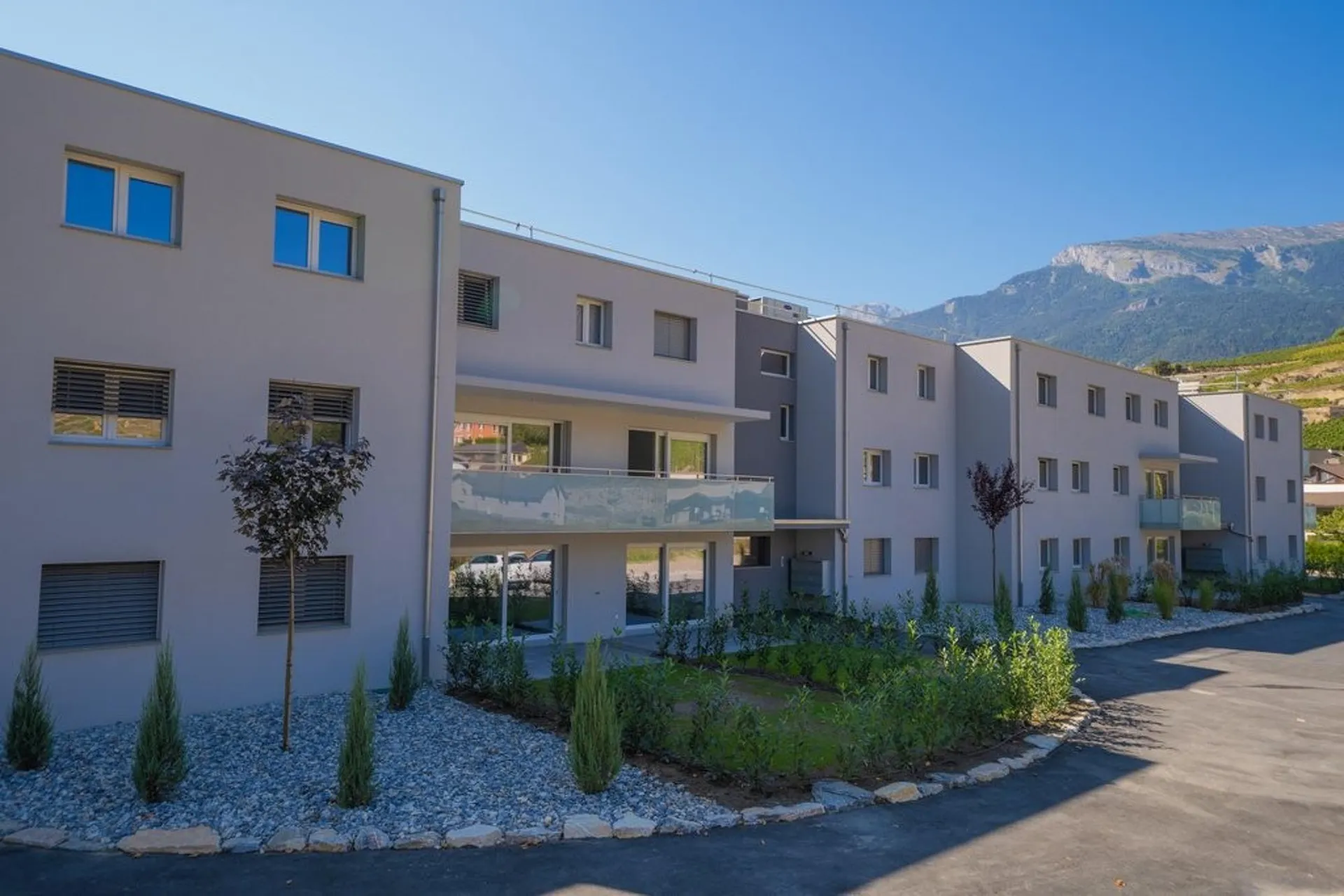Appartement de 3.5 pièces au rez avec terrasse