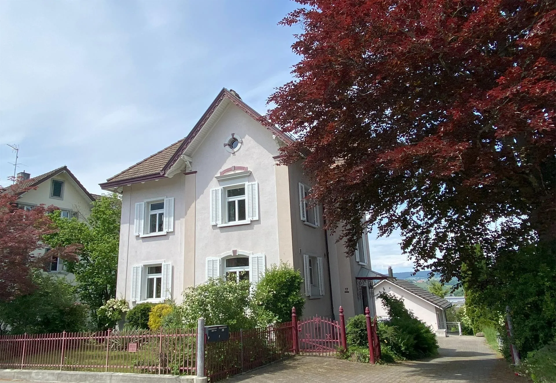 6.5 Zimmer-Stadthaus mit Charm