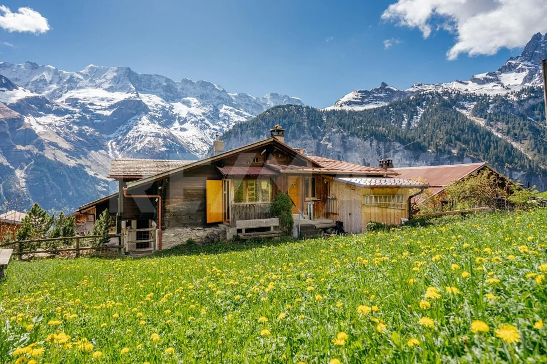 Charmante 3-Zimmer-Ferienwohnung mit Panoramaausblick in Gimmelwald bei Mürren
