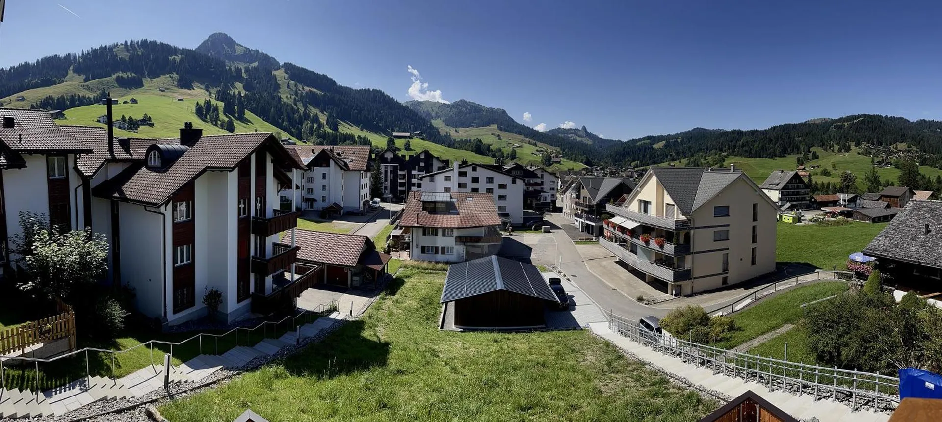 MODERNE, RENOVIERT UND GROSSZÜGIG