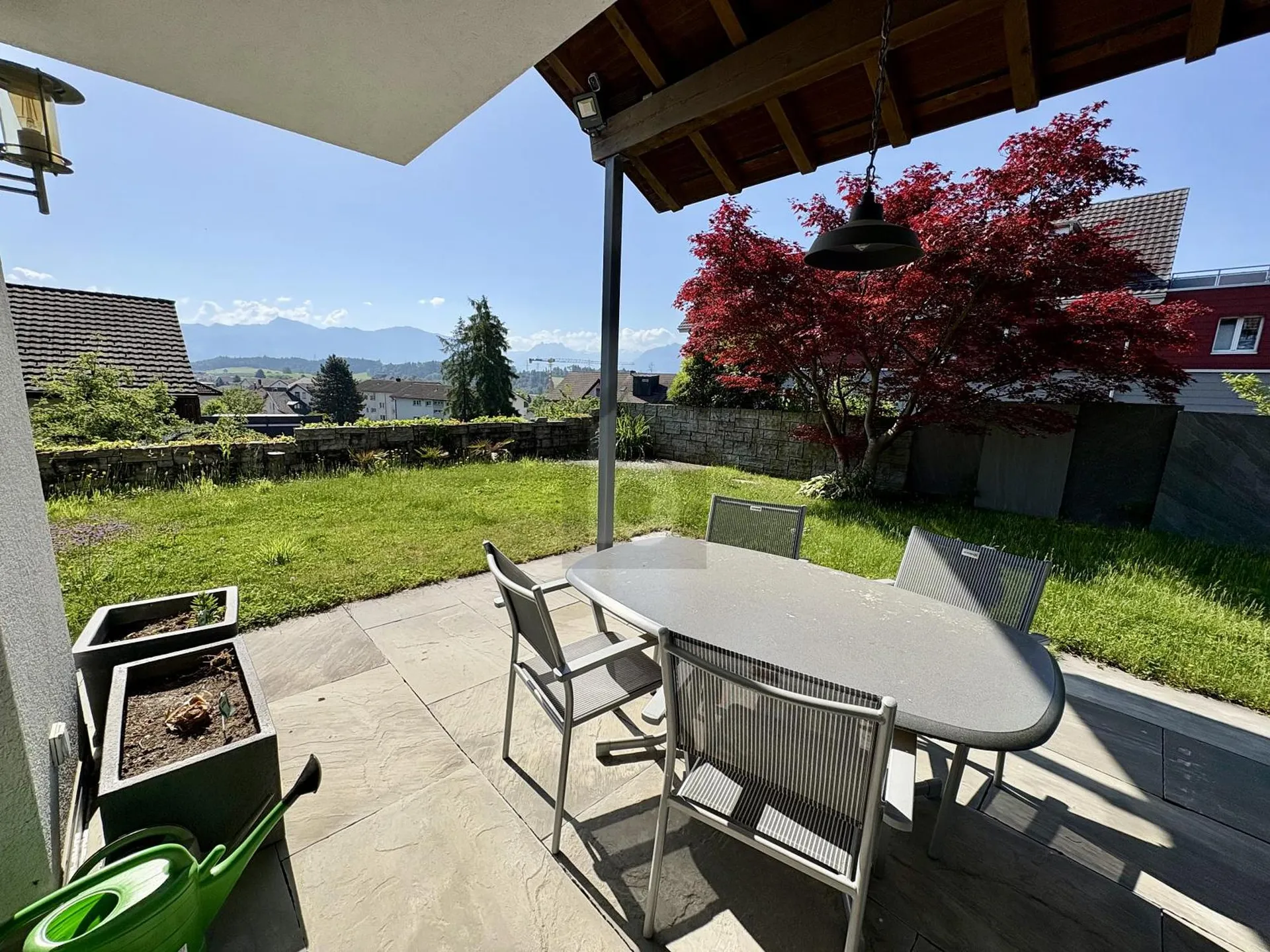 RUHIG UND SONNIG MIT GARTEN UND WEITSICHT