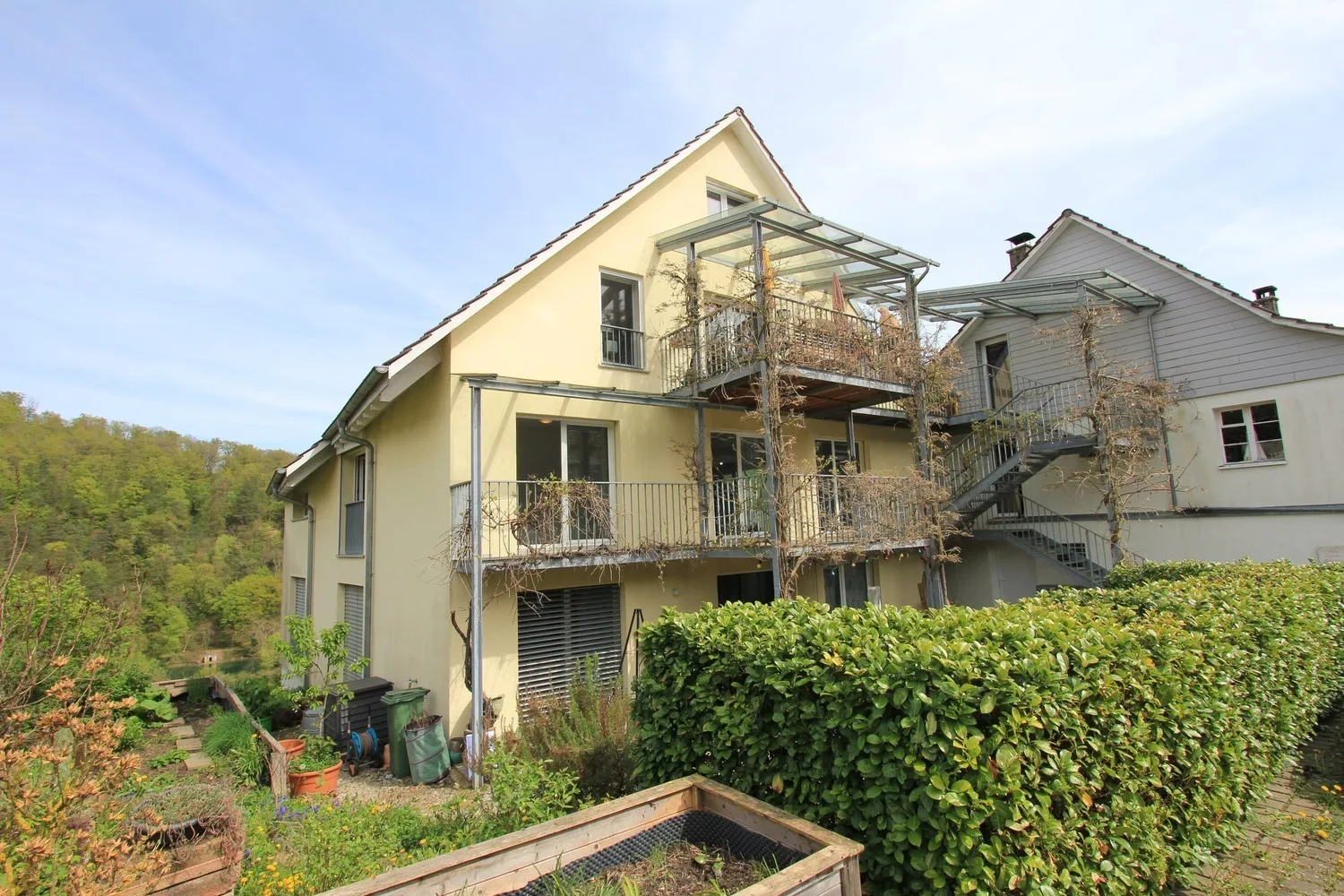 Helle 3½-Zimmerwohnung mit zusätzlichem Büro in der Nähe vom Rheinufer