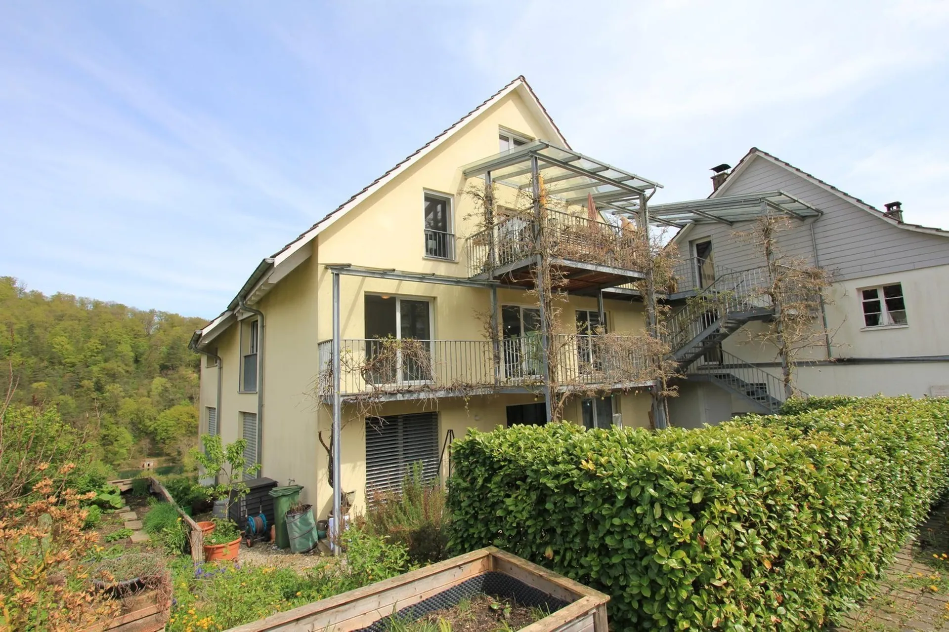 Helle 3½-Zimmerwohnung mit zusätzlichem Büro in der Nähe vom Rheinufer