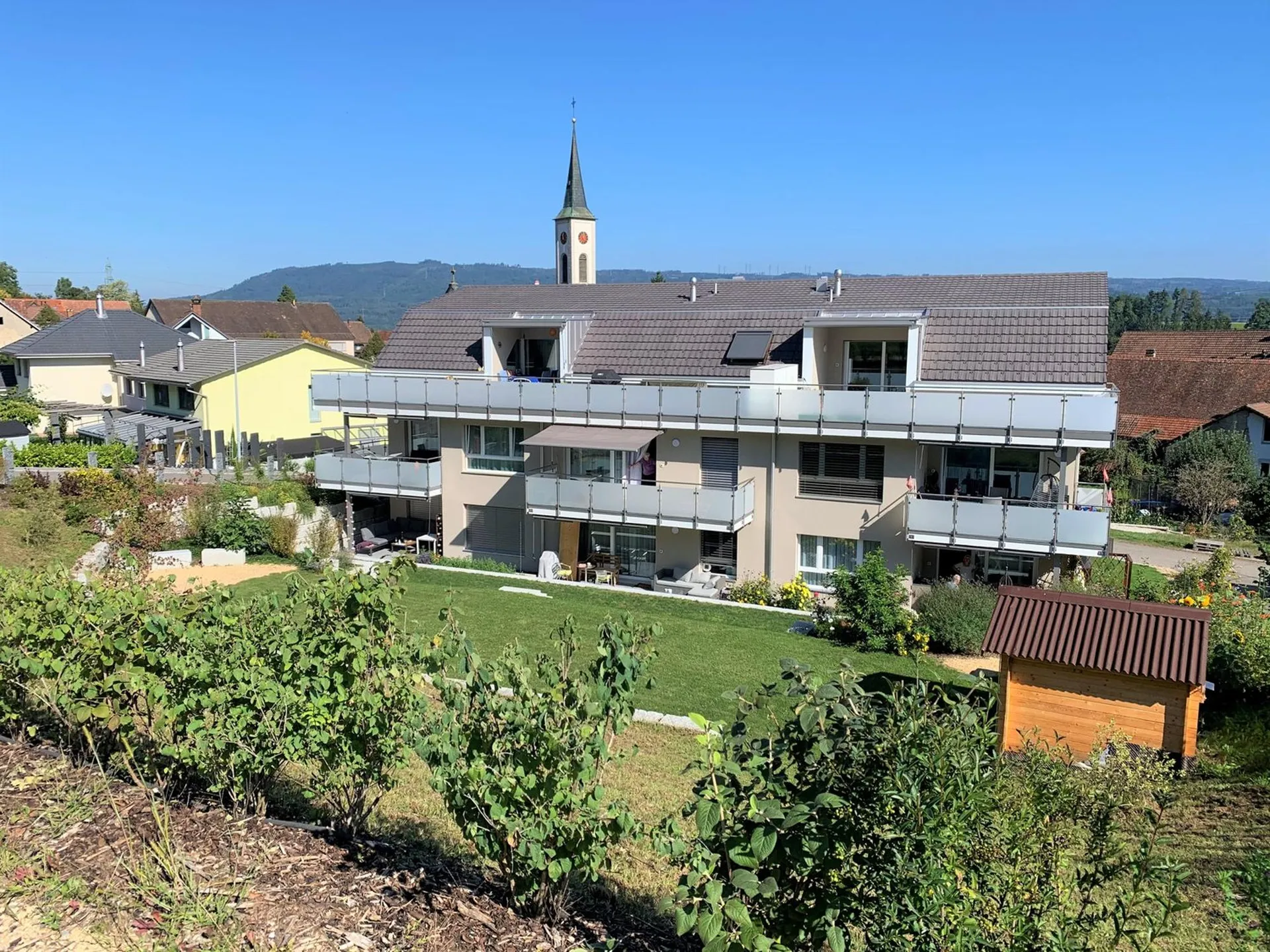 IHR NEUES ZUHAUSE: Moderne 3.5-Zimmer-Wohnung an sonniger und ruhiger Lage