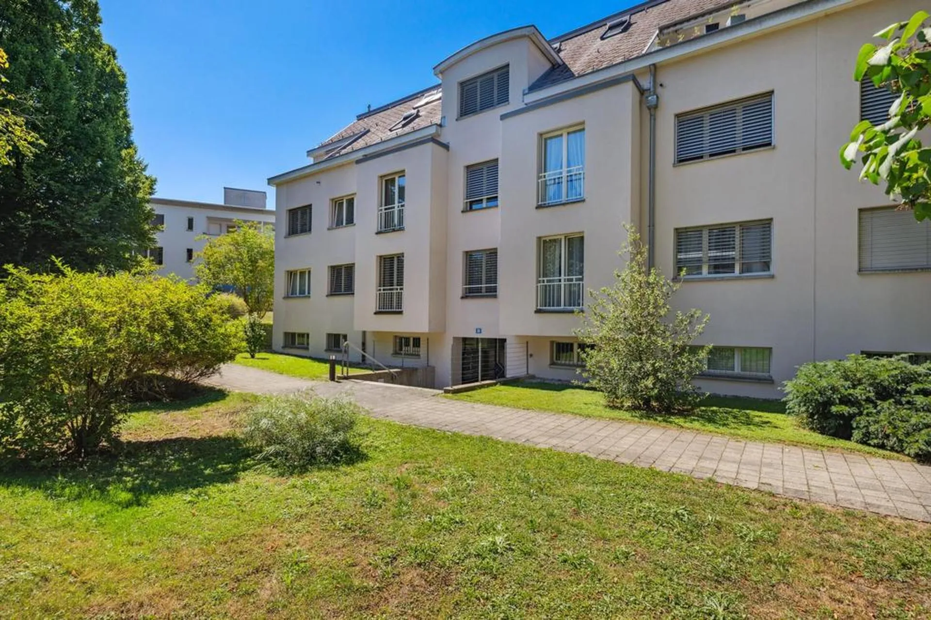 Suchen Sie eine Maisonettewohnung in Schwamendingen?