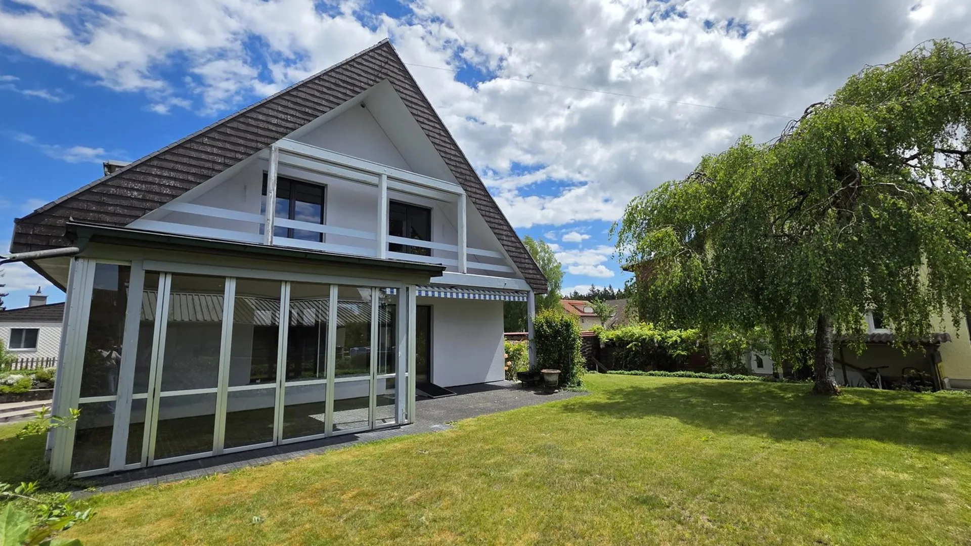 Die Lösung für Familien - 5.5-Zimmer-Einfamilienhaus mit Garten und viel Platz
