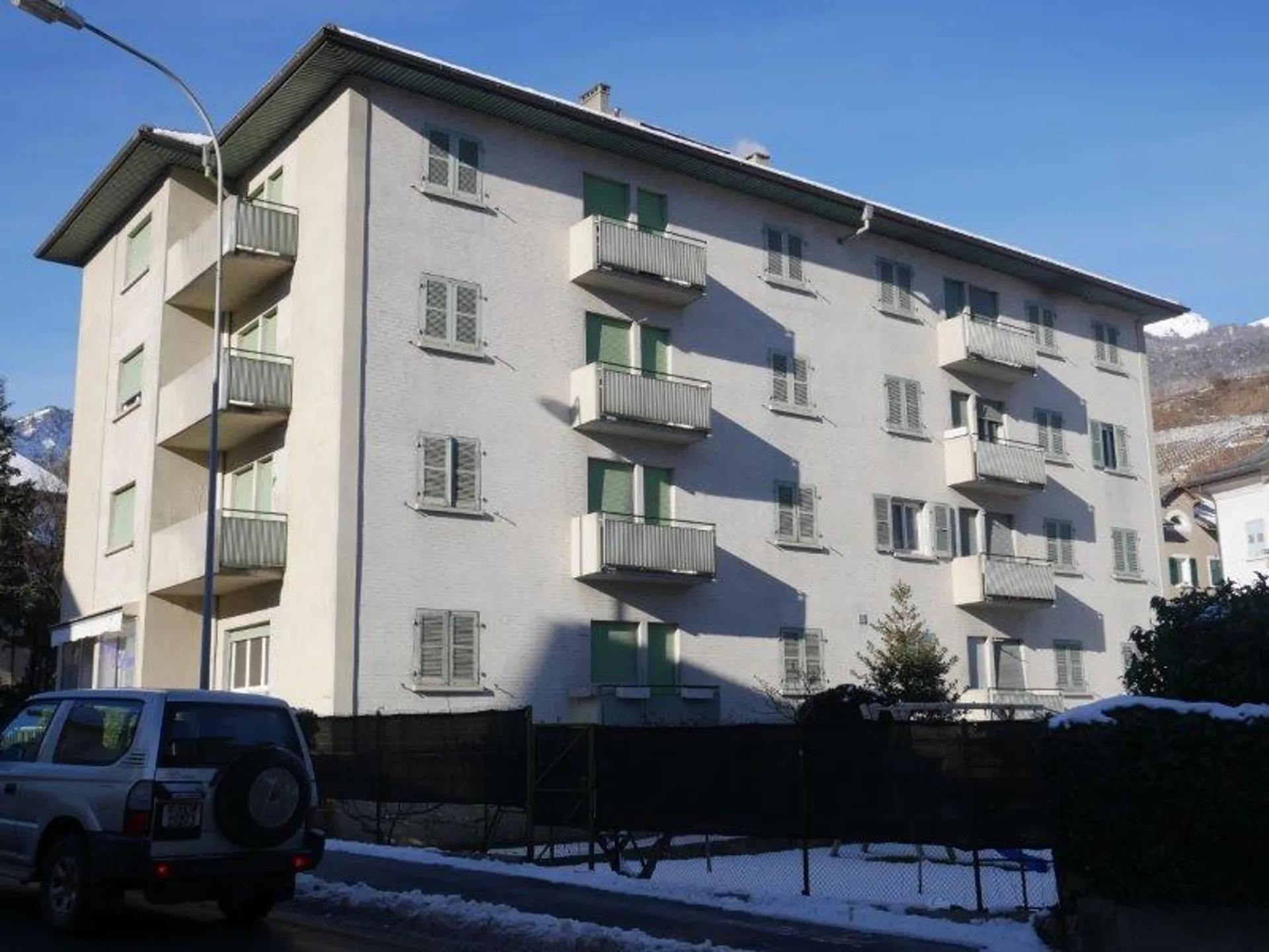 Appartement 2 pièces avec balcon à Sierre – À louer immédiatement