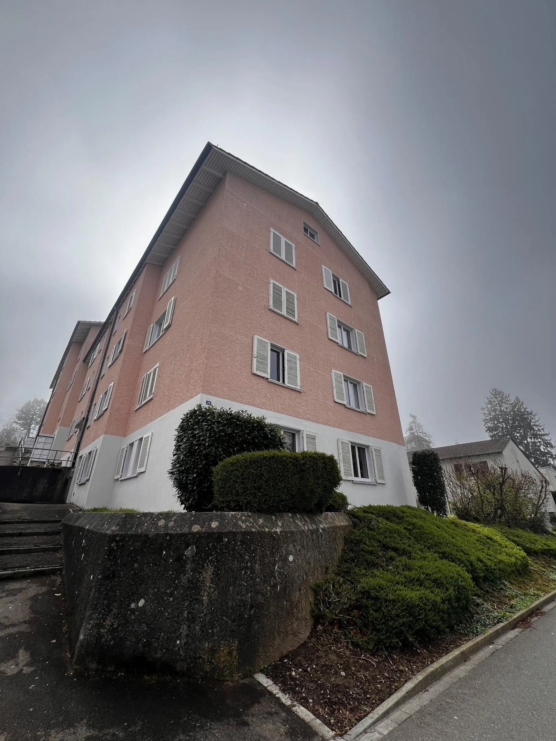 Per sofort oder nach Vereinbarung vermieten wir eine schöne 4.0-Zimmerwohnung in Rorschach