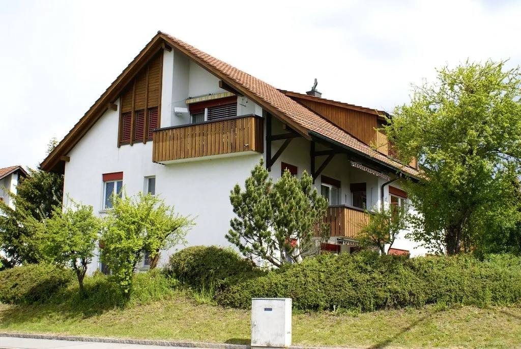 Grosszügige 3.5 Zimmerwohnung mit schöner Terrasse
