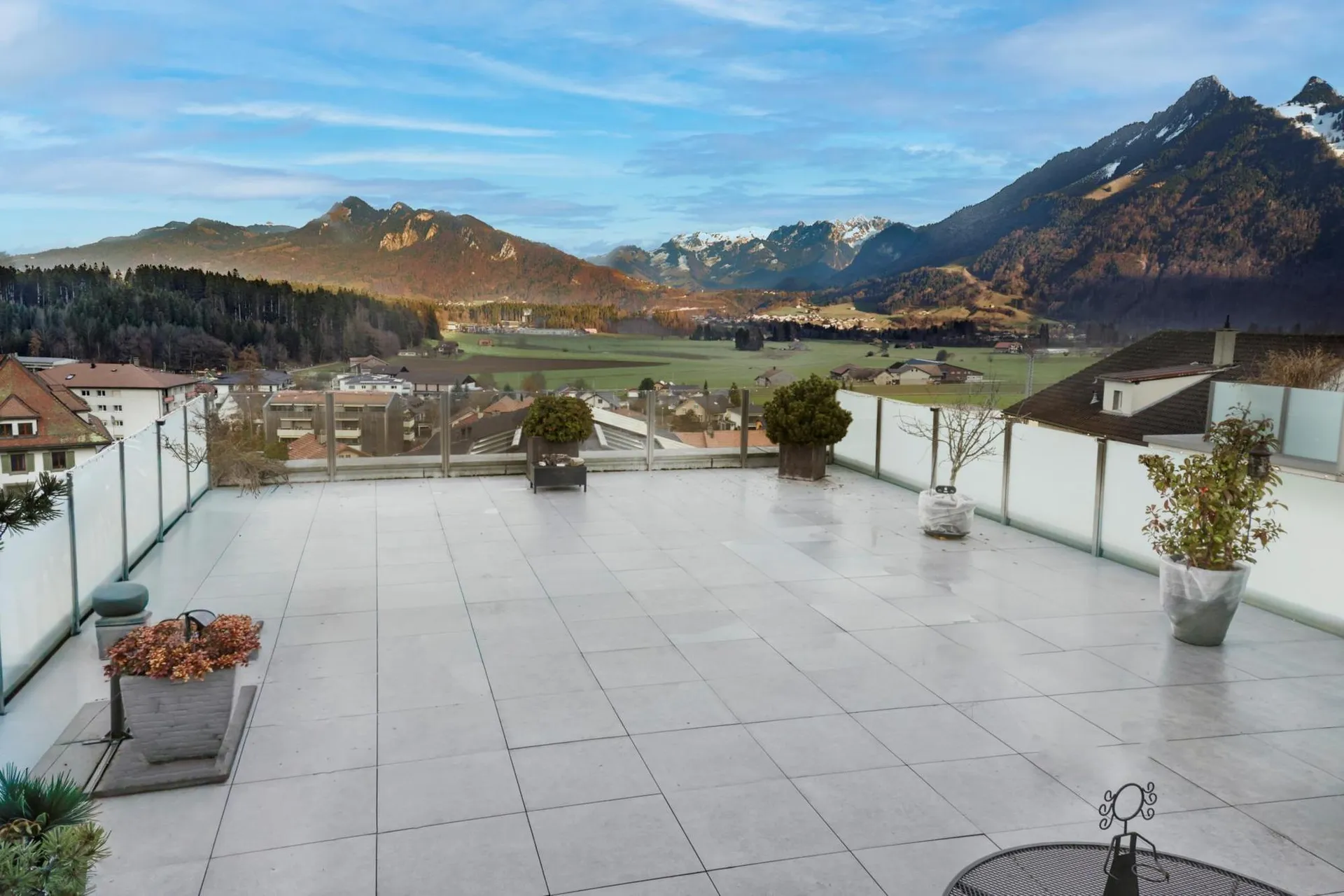 Bien rare avec deux espaces de vie - Villa de 3,5p et appartement de 2,5p - pour privée ou investisseur