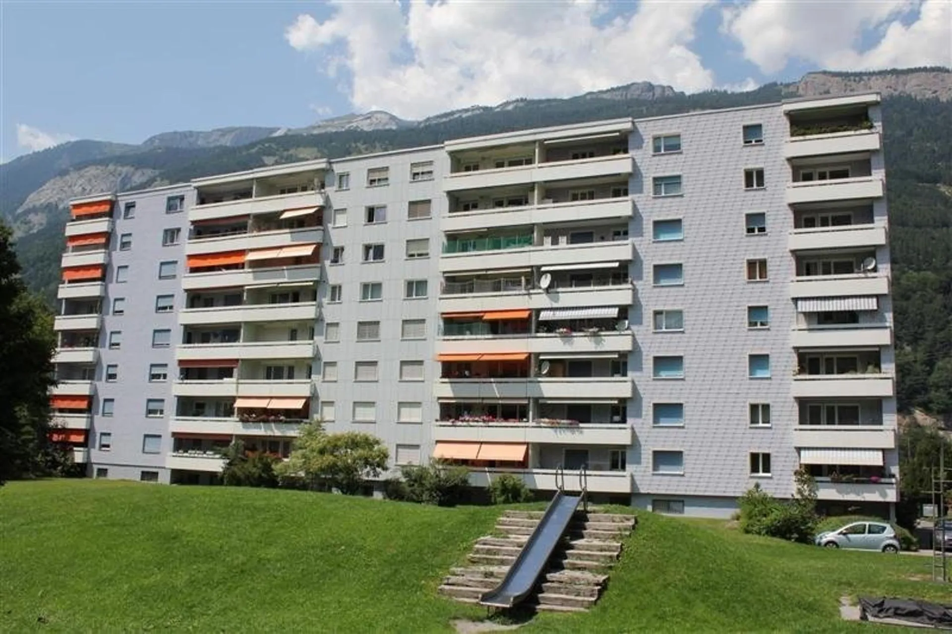 Geräumige Wohnung im Rheinquartier