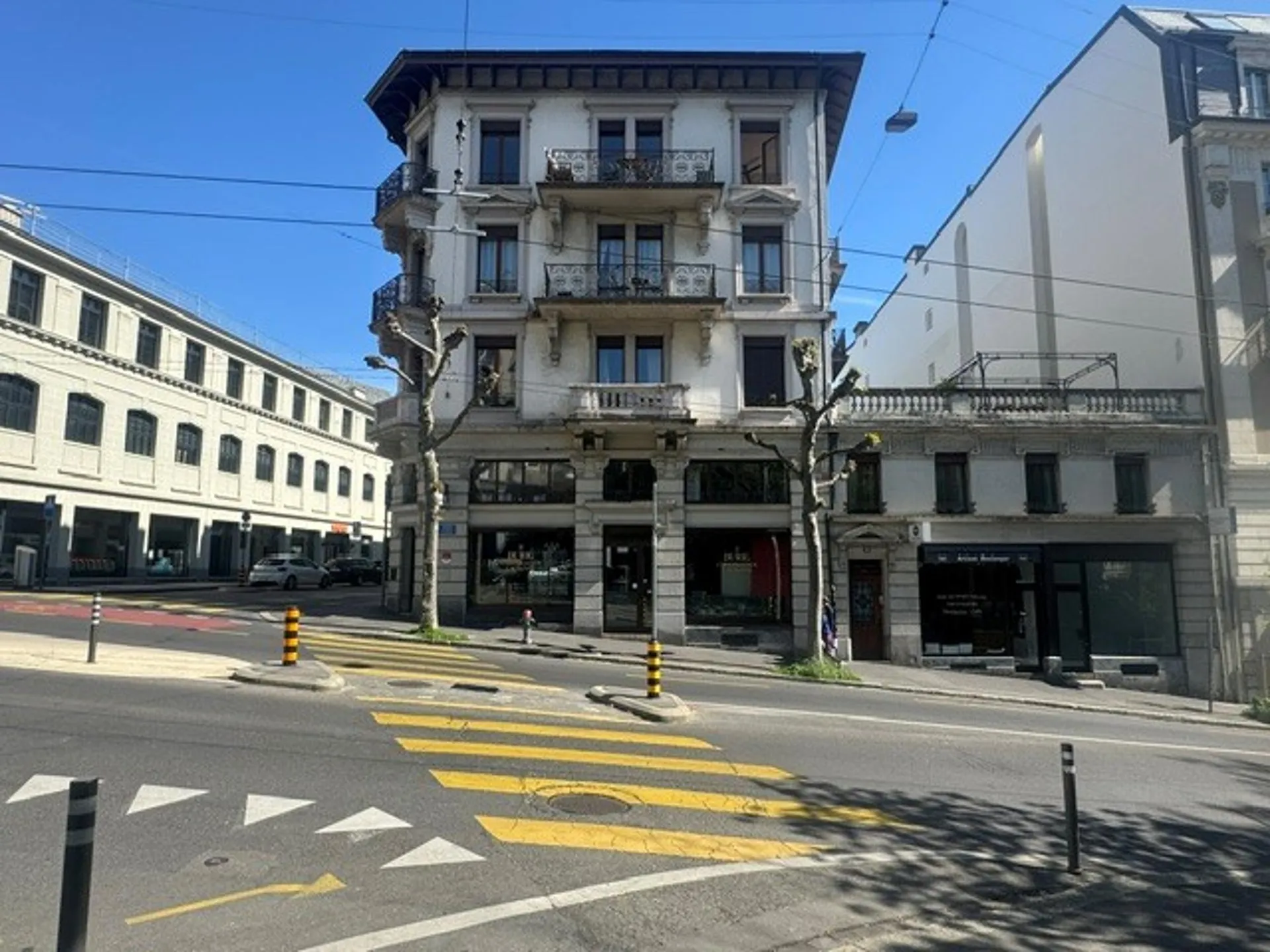 Lausanne sous-gare - Objet rare - magnifique appartement  rénové dans un immeuble1900